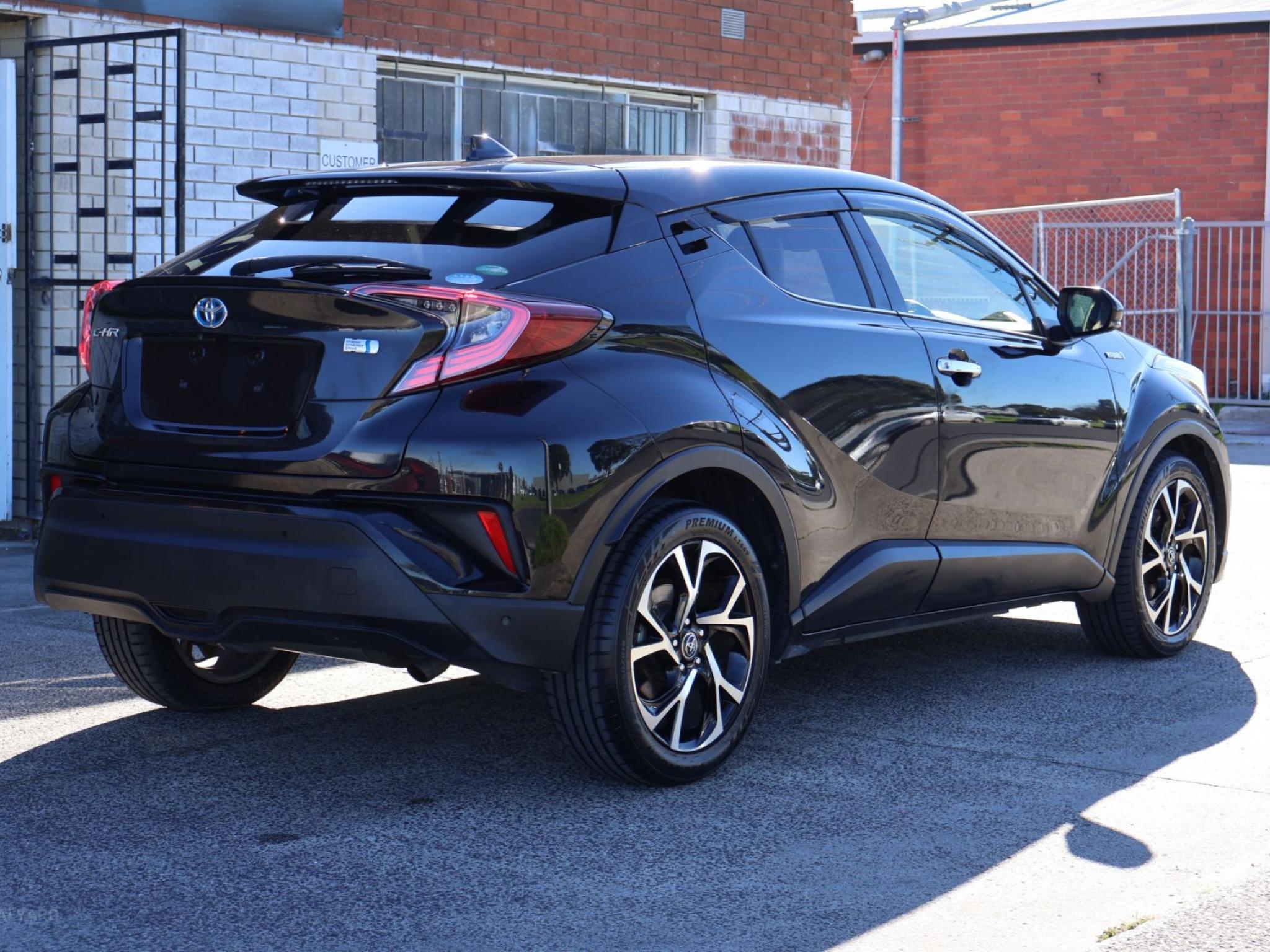 TOYOTA C-HR