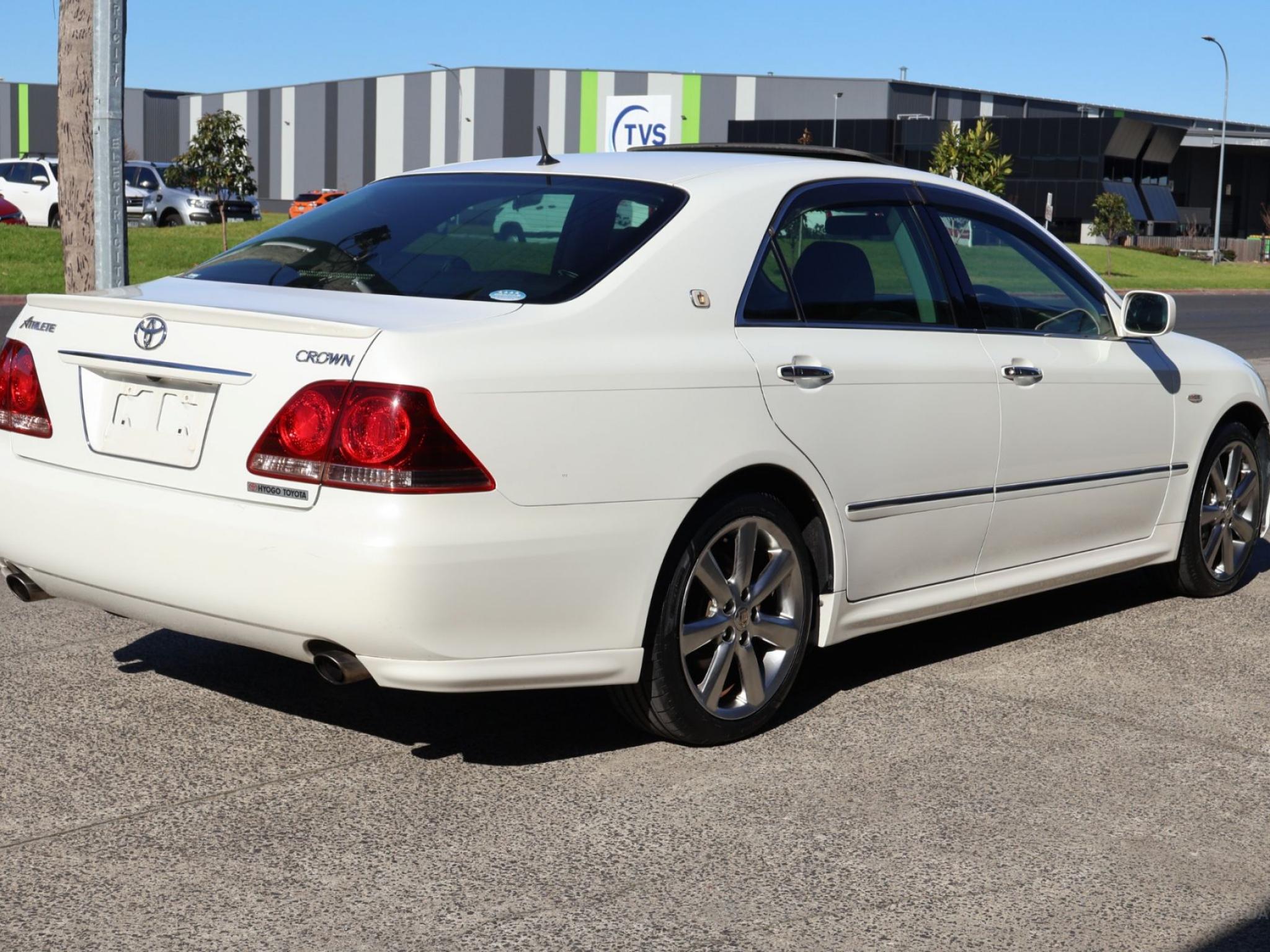 TOYOTA CROWN