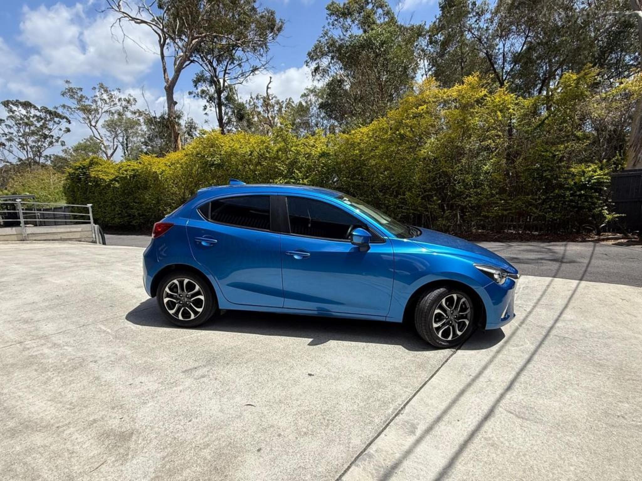 Mazda 2