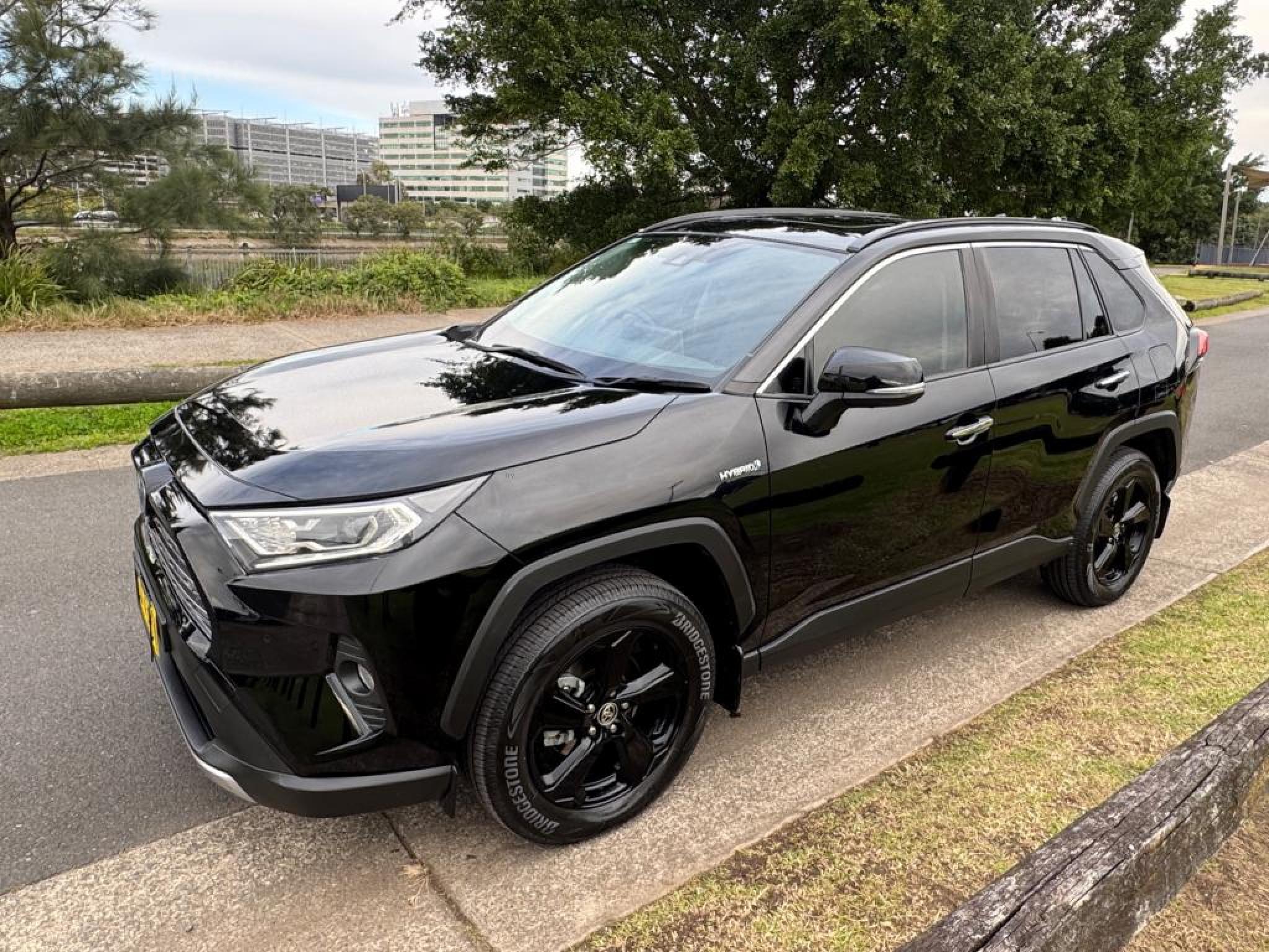 TOYOTA RAV4