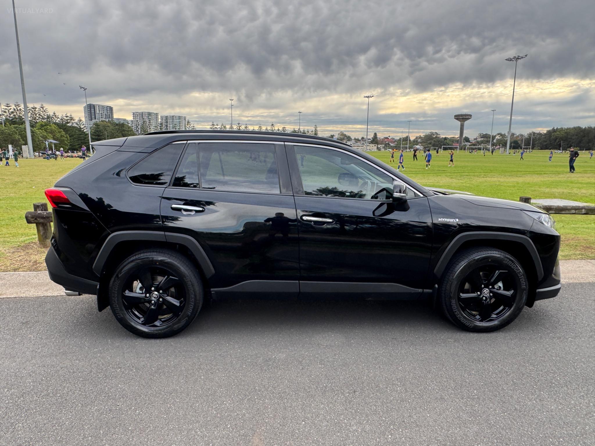 TOYOTA RAV4