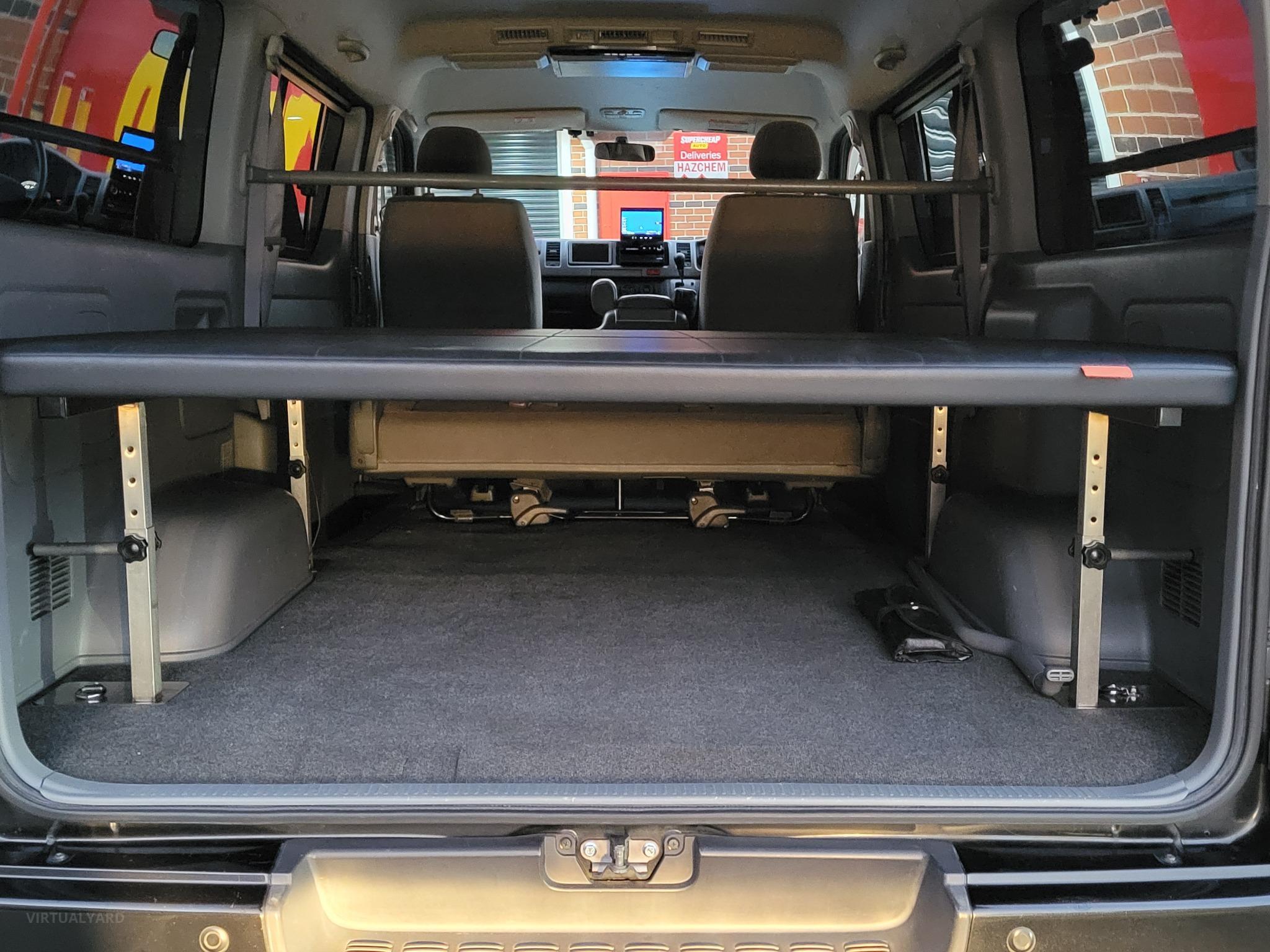 TOYOTA HIACE CAMPER