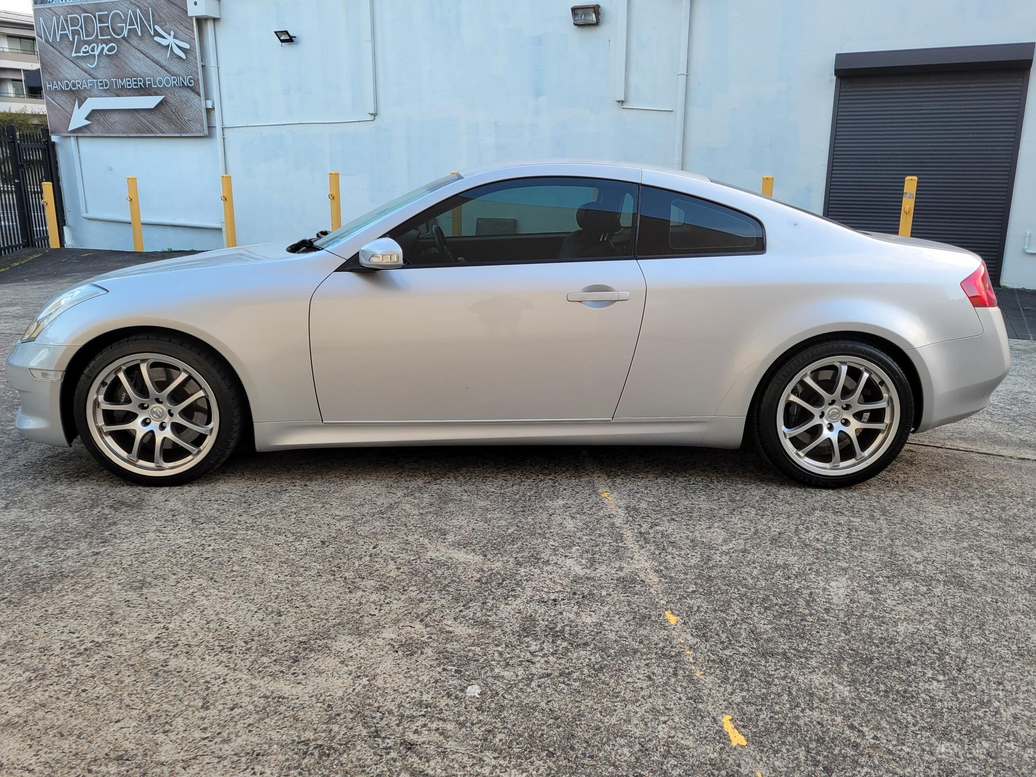 Nissan Skyline V35