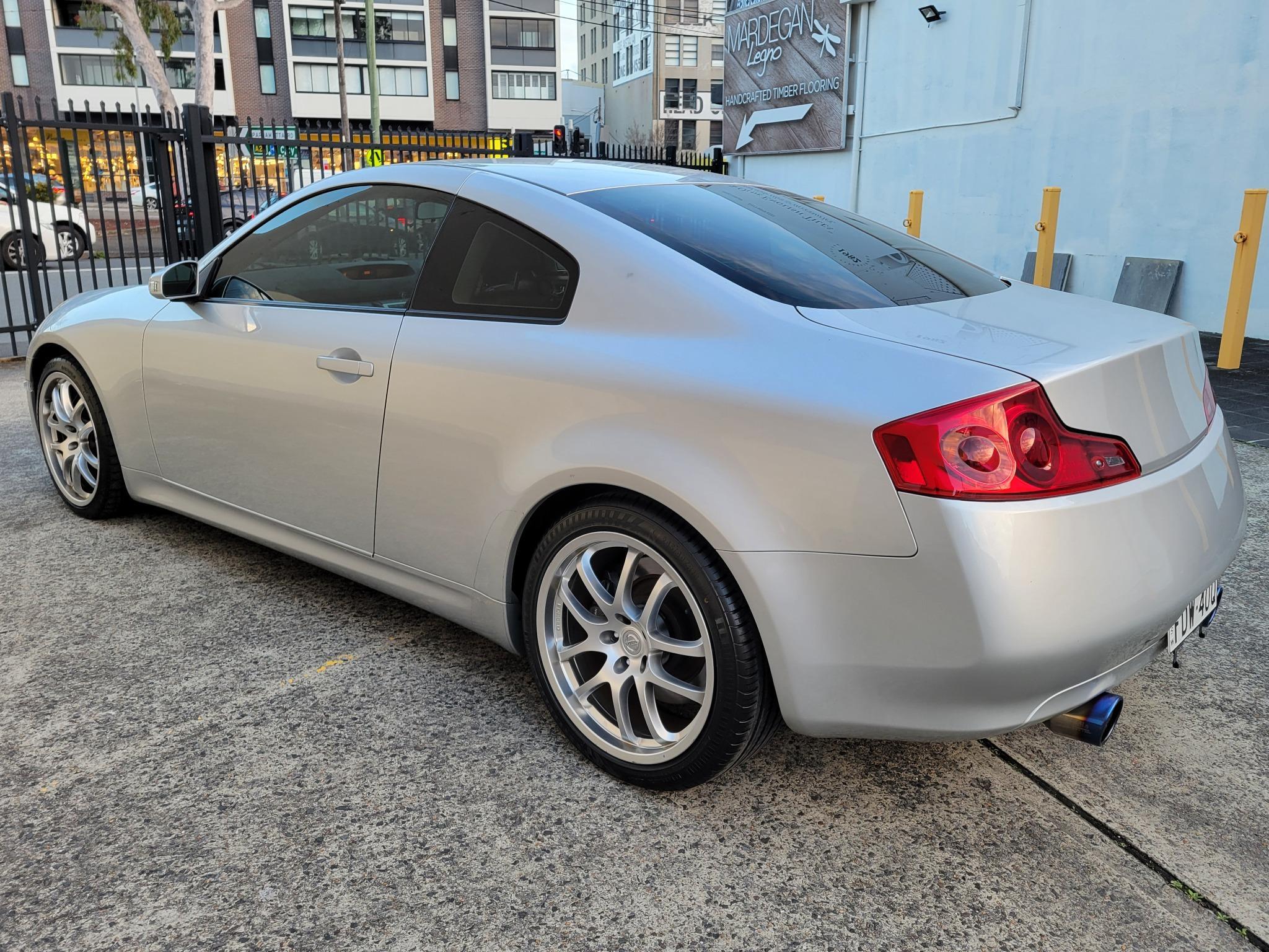 Nissan Skyline V35