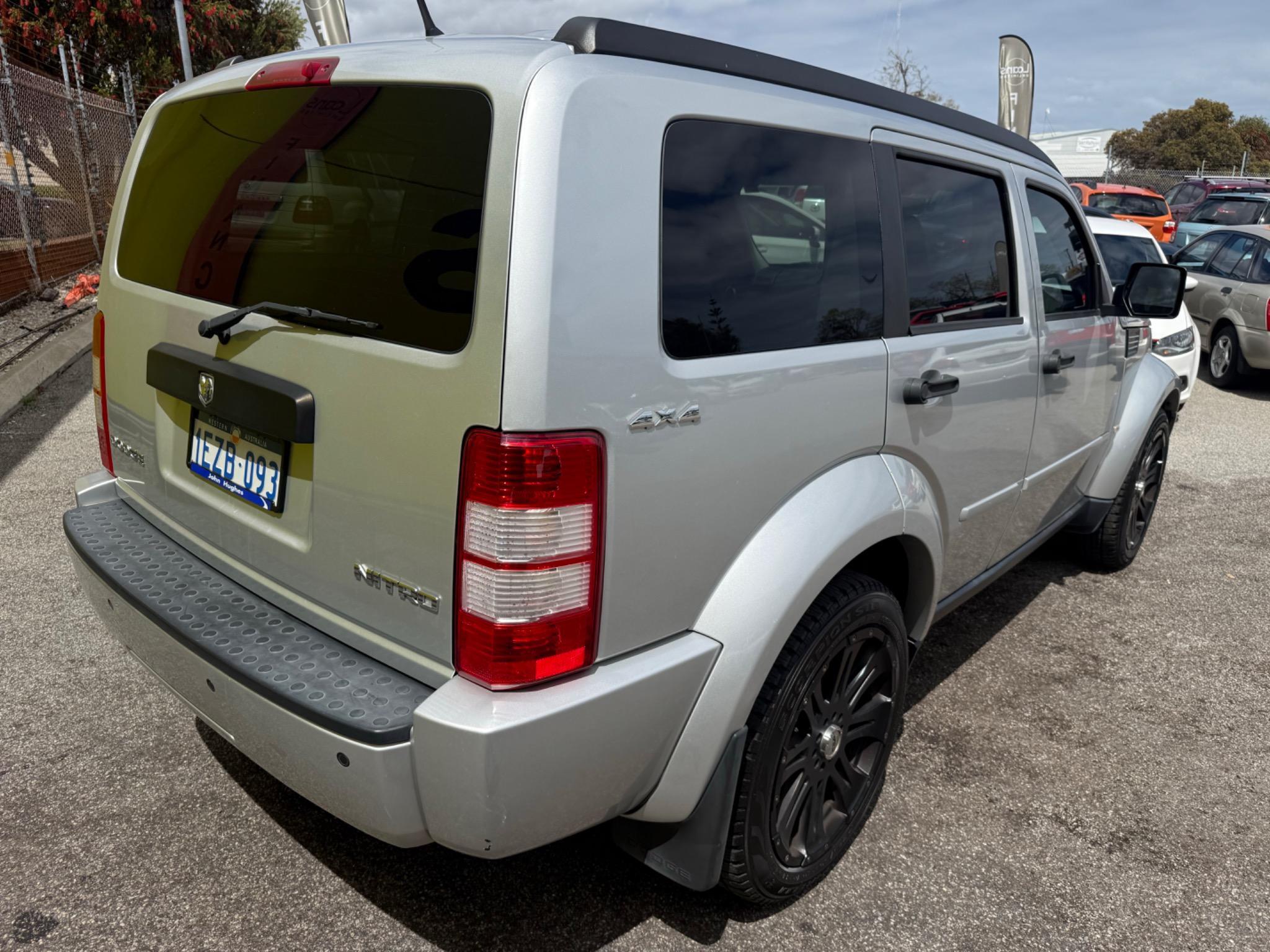 DODGE NITRO