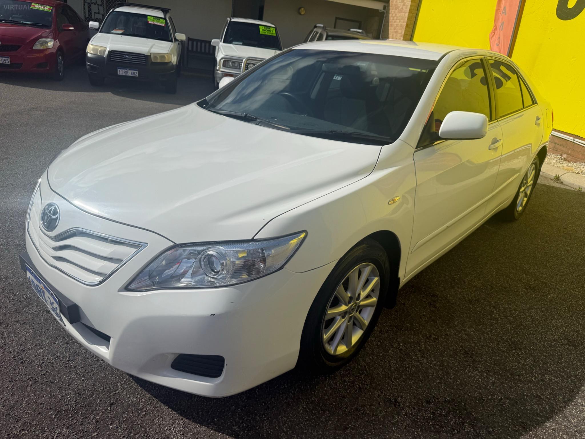 TOYOTA CAMRY