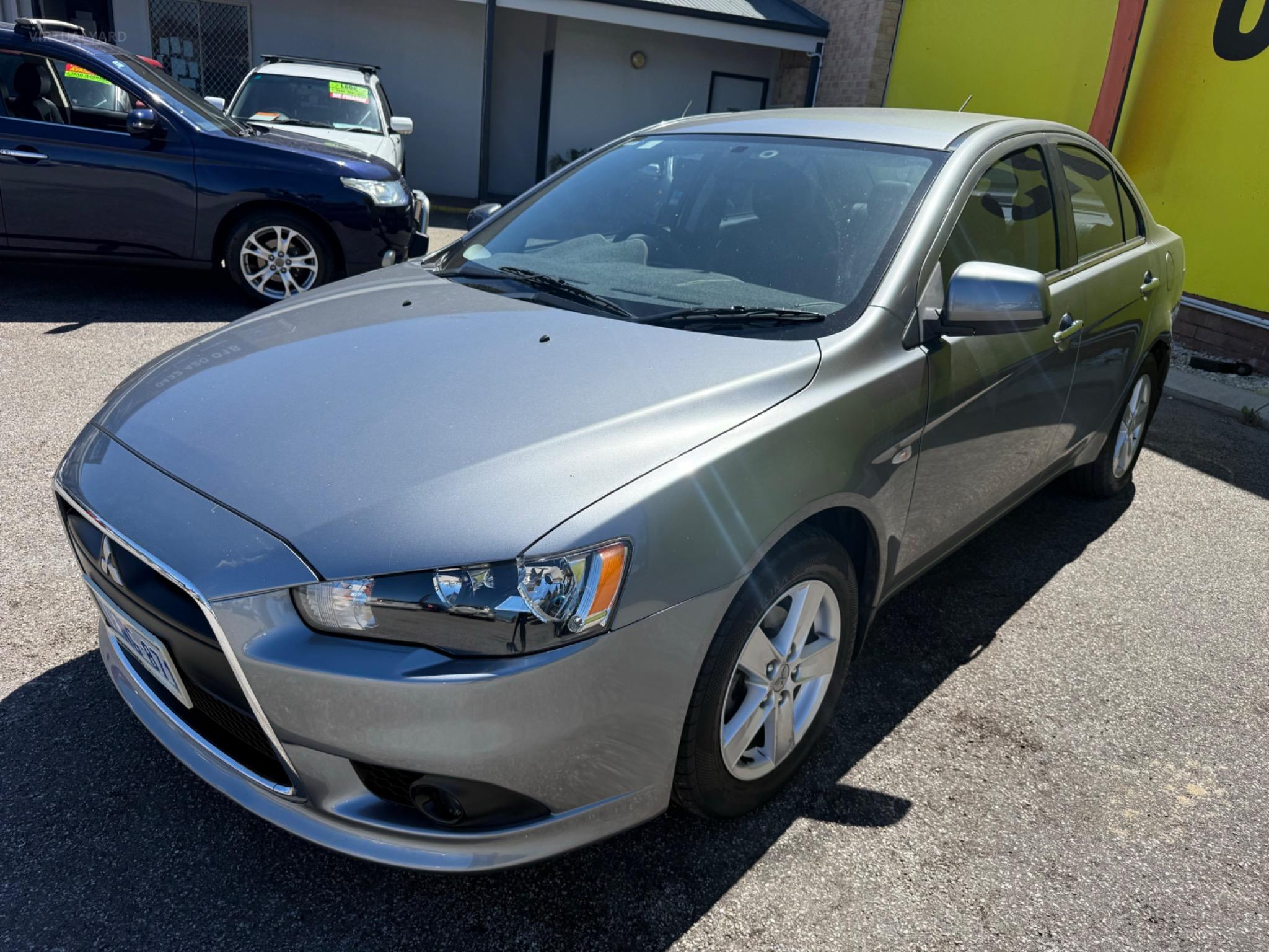 MITSUBISHI LANCER
