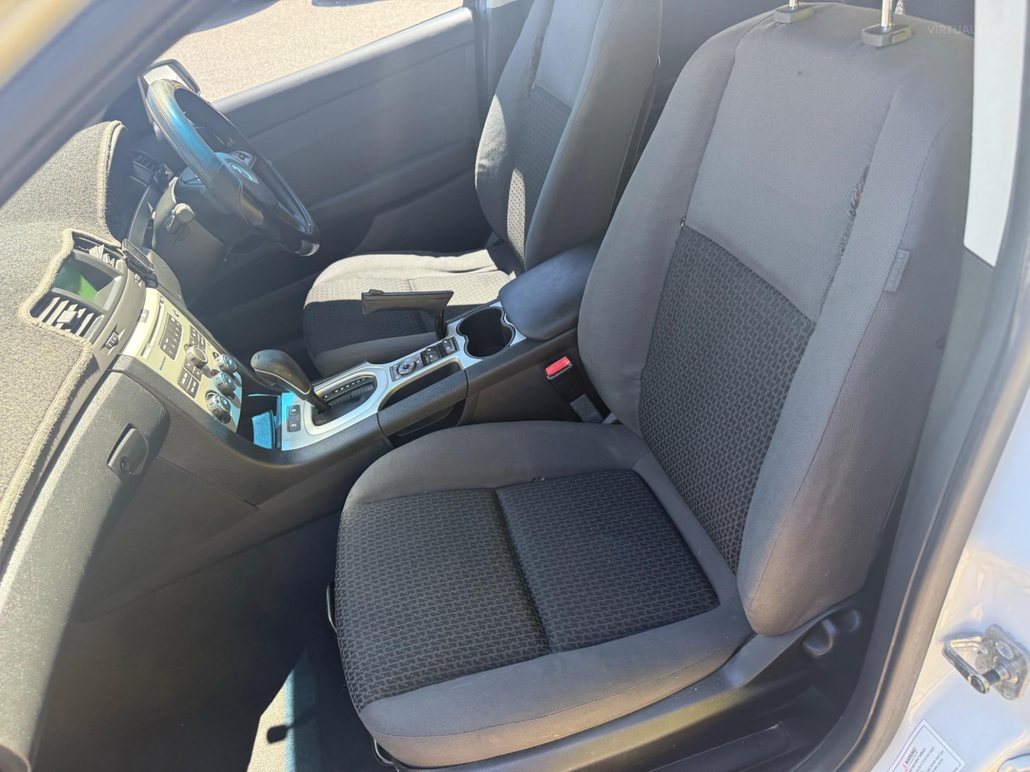 HOLDEN COMMODORE
