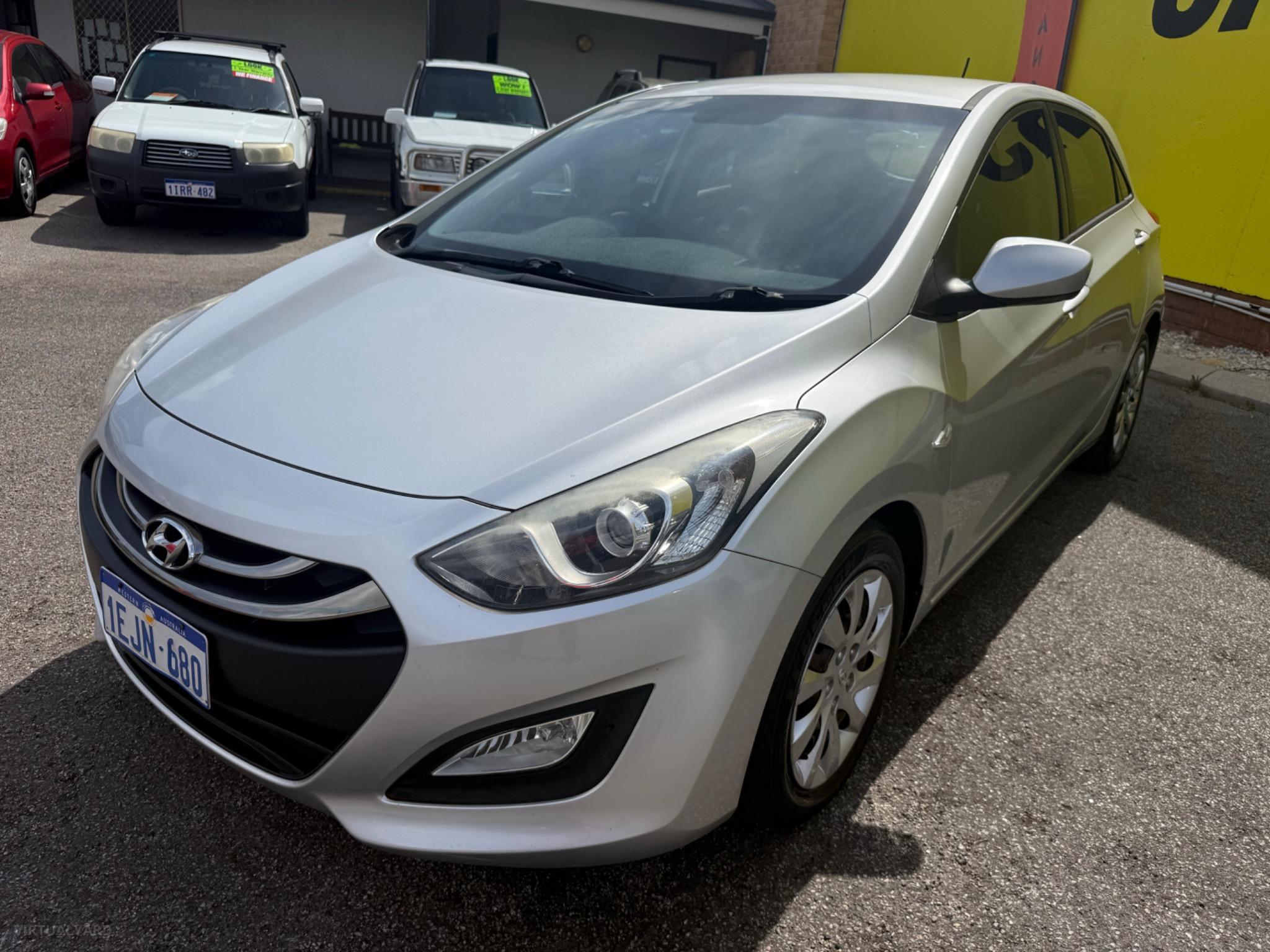 HYUNDAI i30