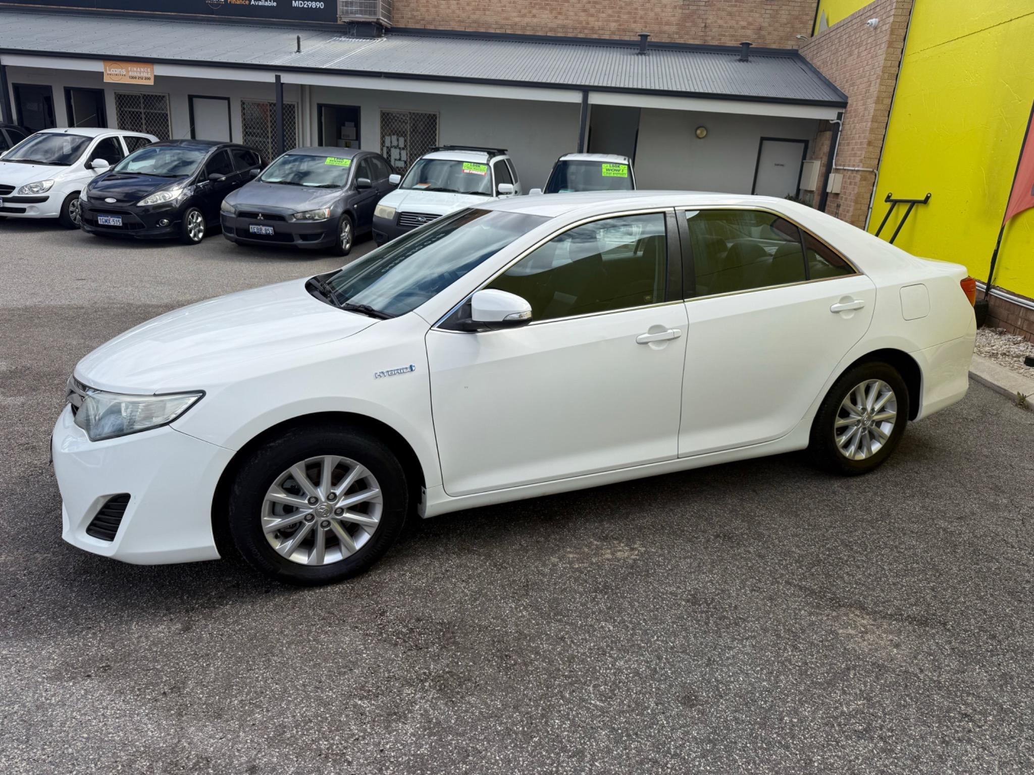 TOYOTA CAMRY