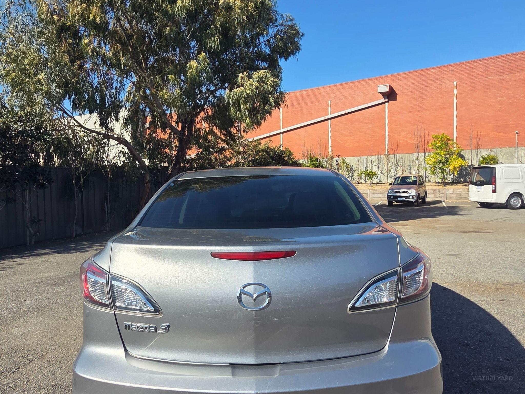 MAZDA MAZDA3