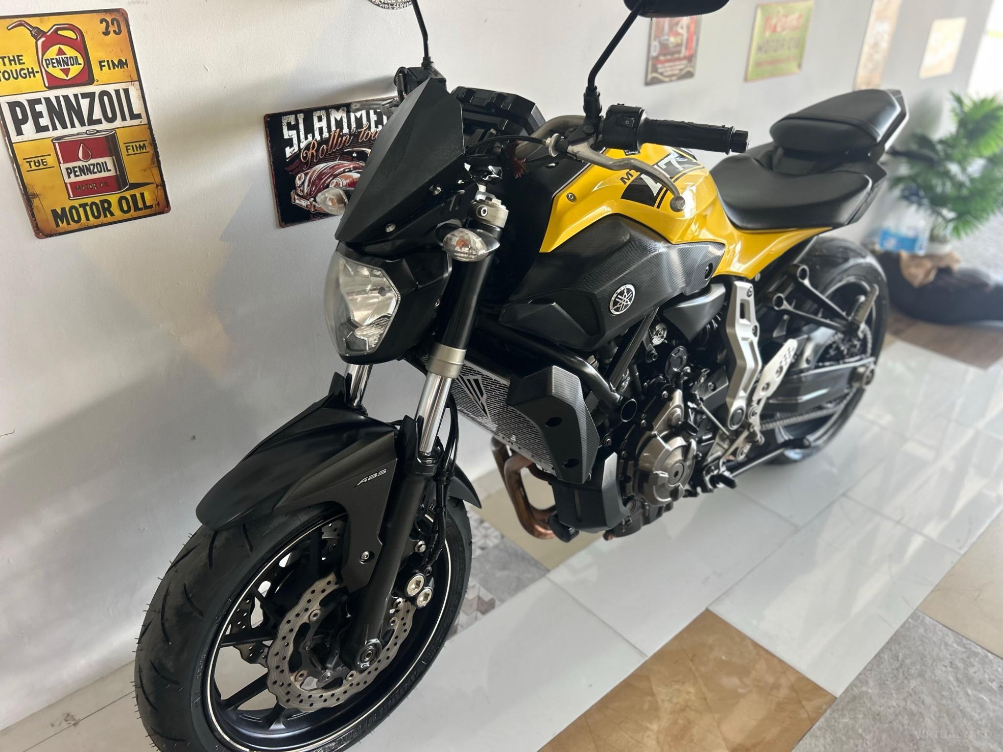 YAMAHA MT-07
