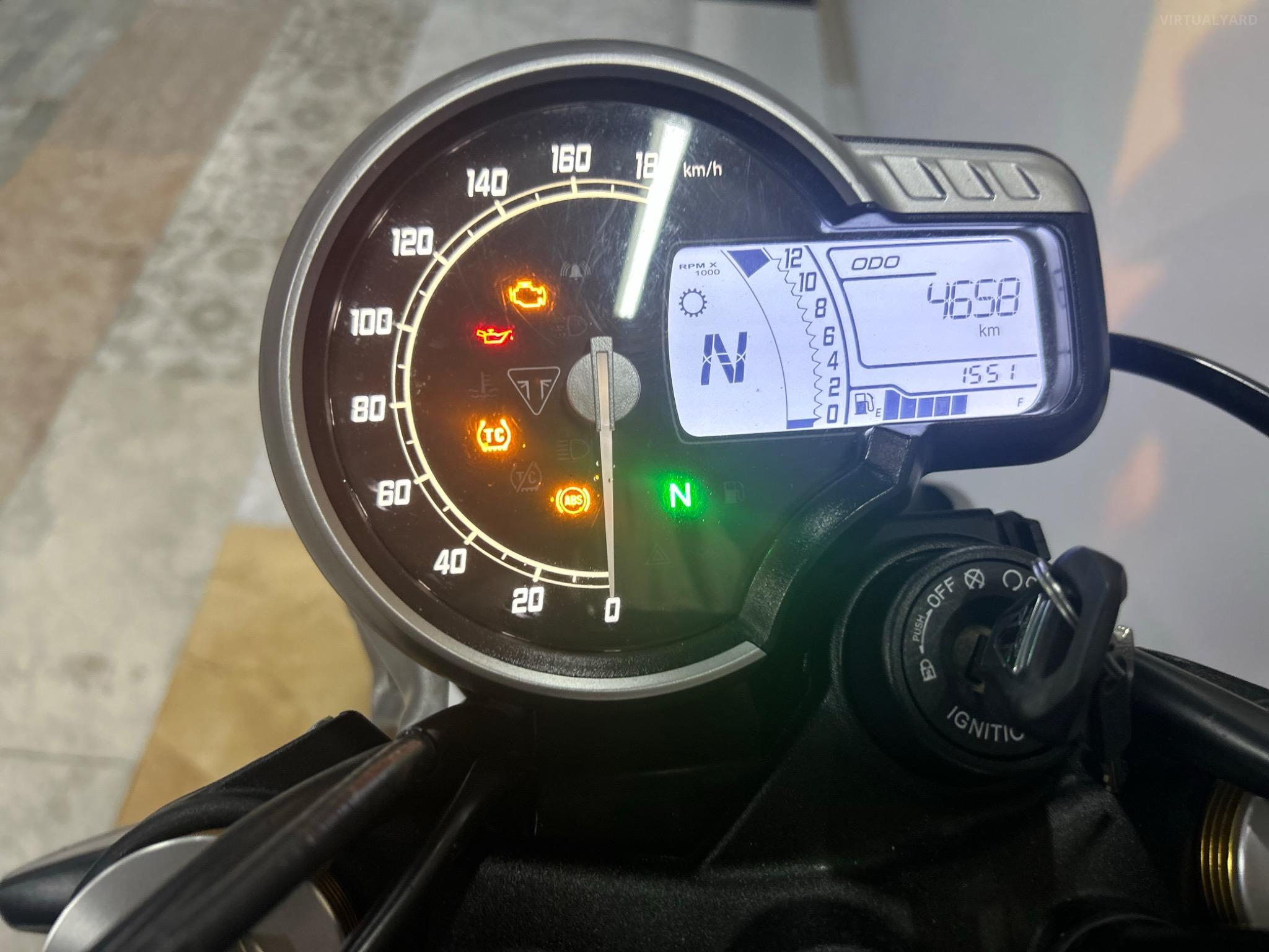 TRIUMPH SPEED 400