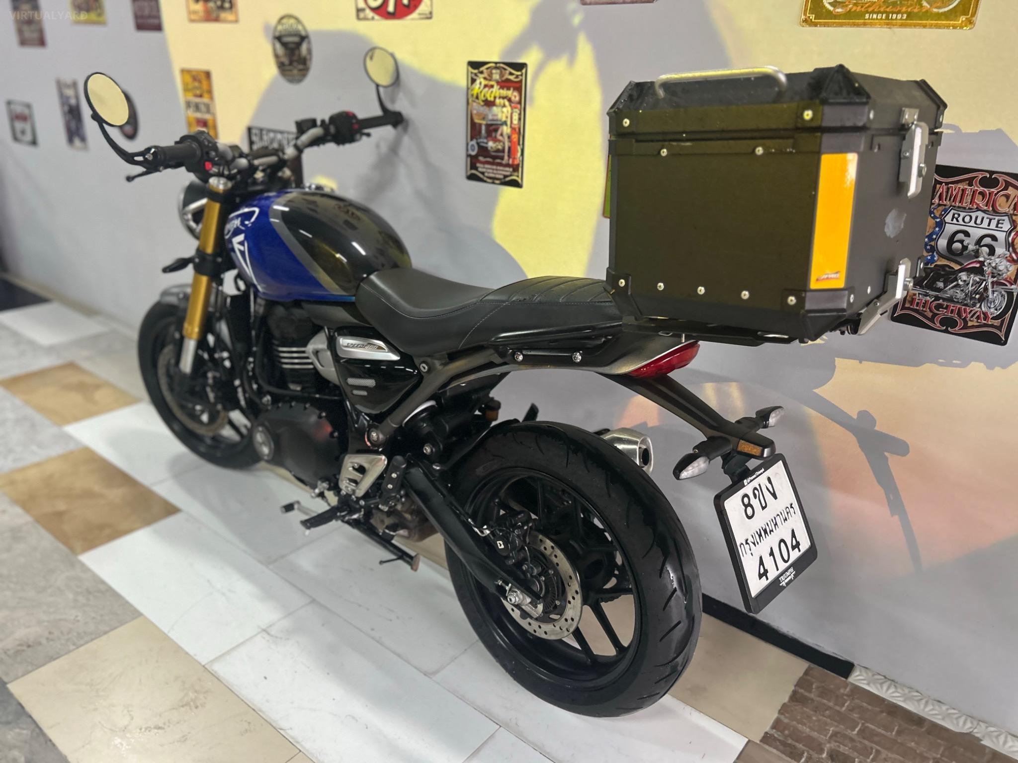 TRIUMPH SPEED 400