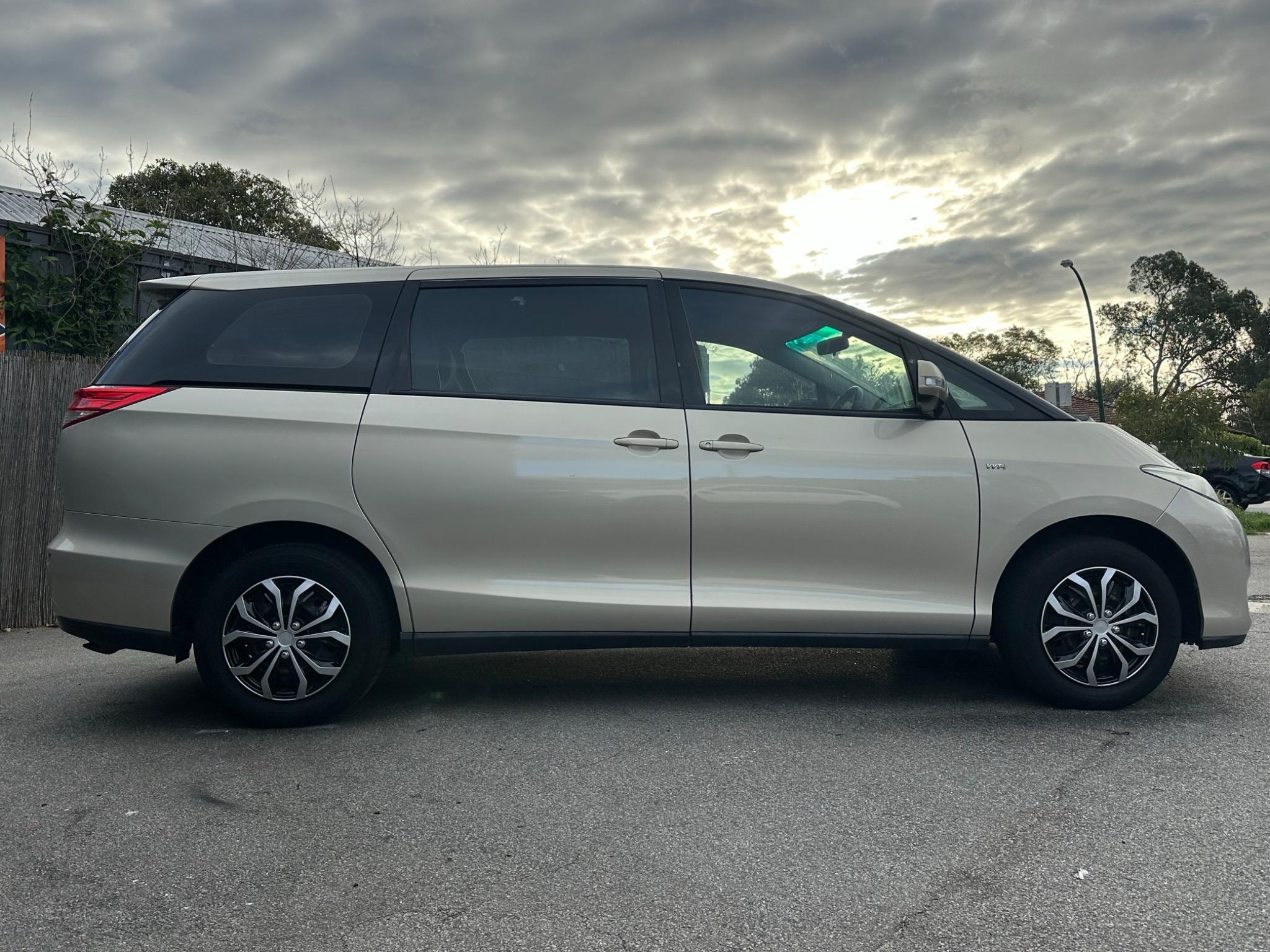 Toyota Tarago