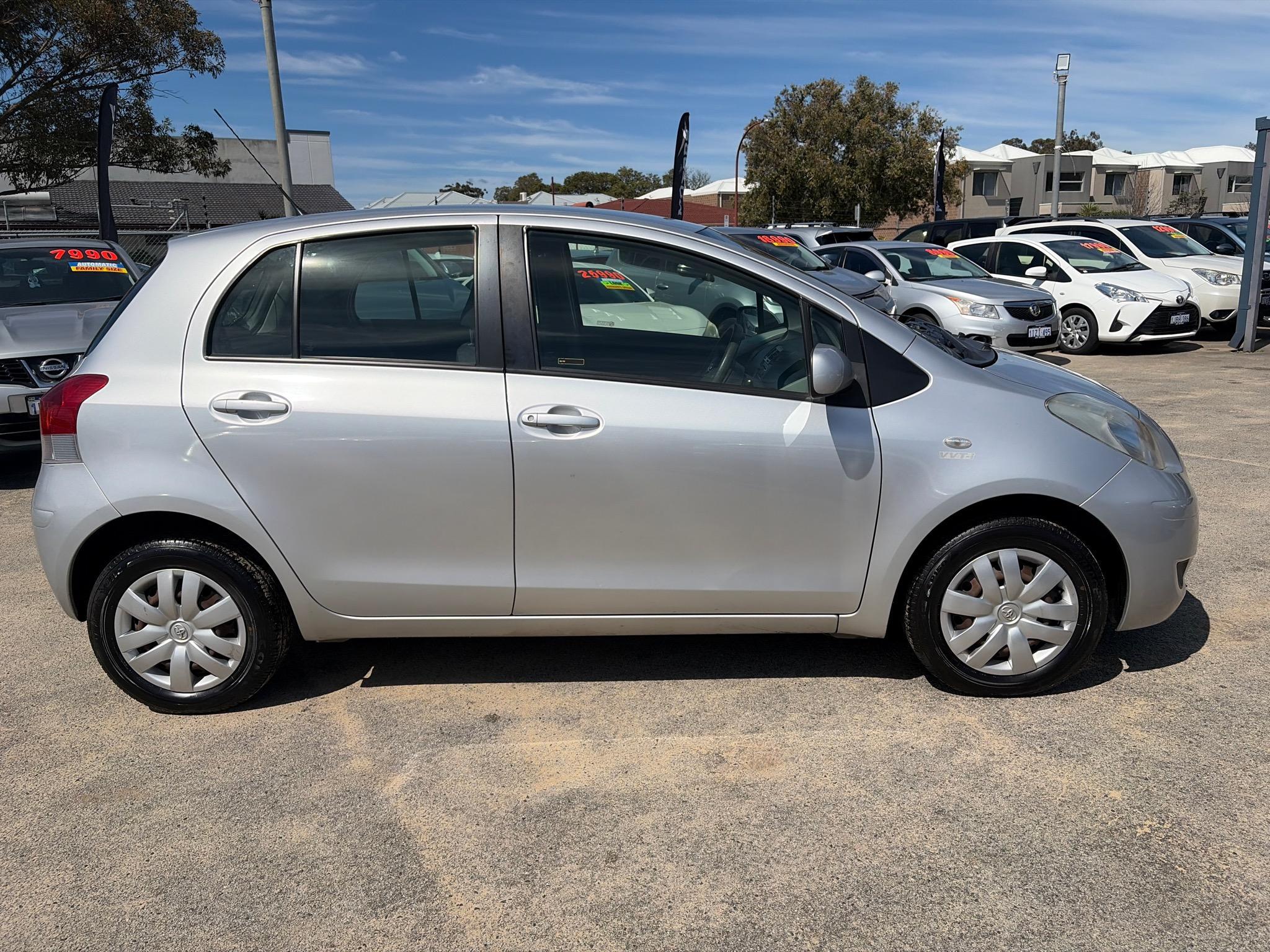 TOYOTA YARIS