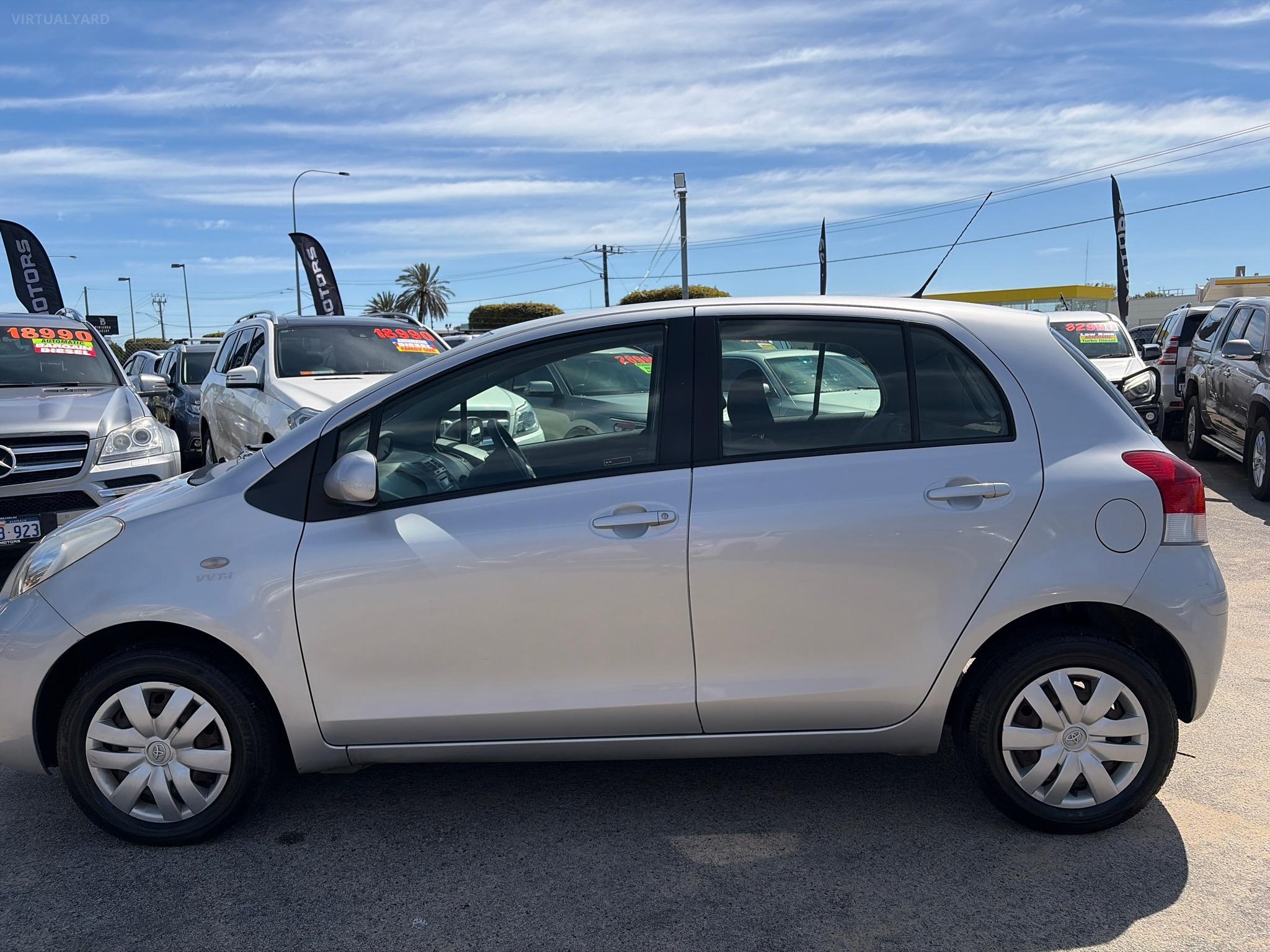 TOYOTA YARIS