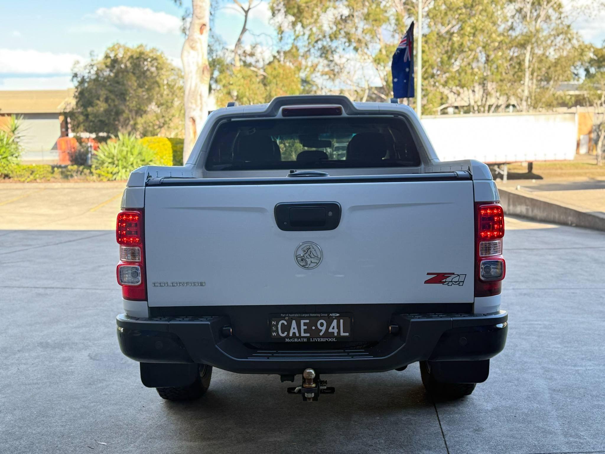 HOLDEN COLORADO