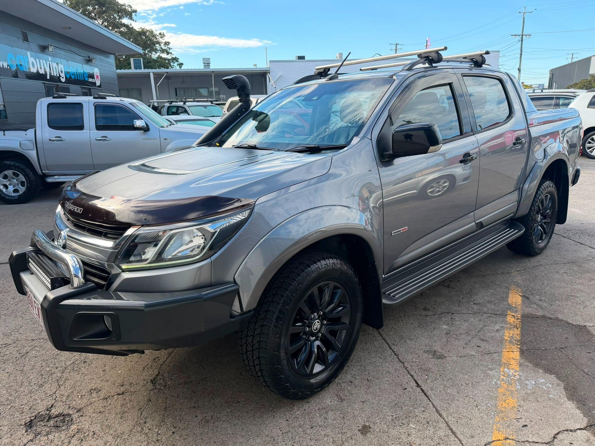 HOLDEN COLORADO