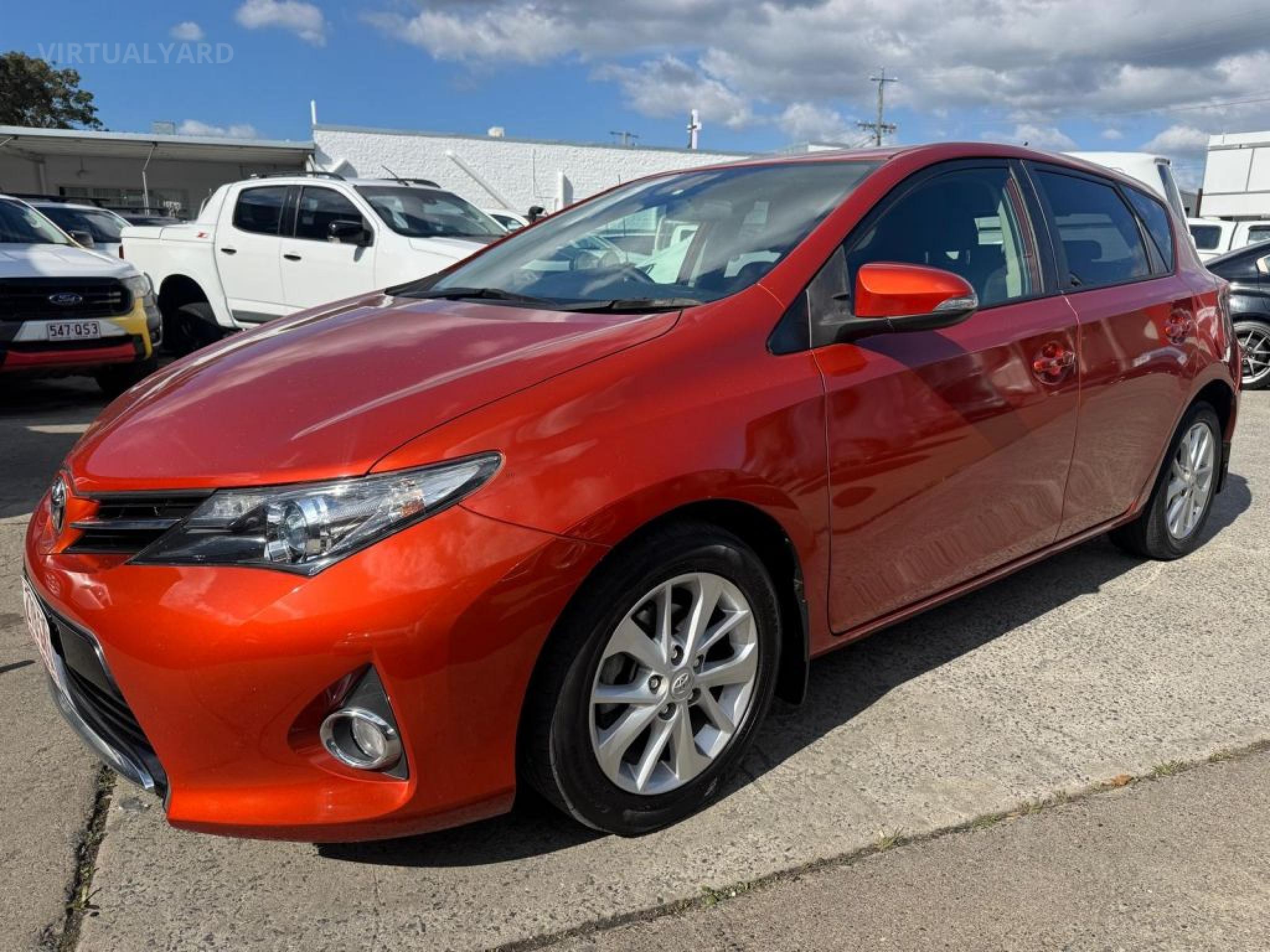 TOYOTA COROLLA