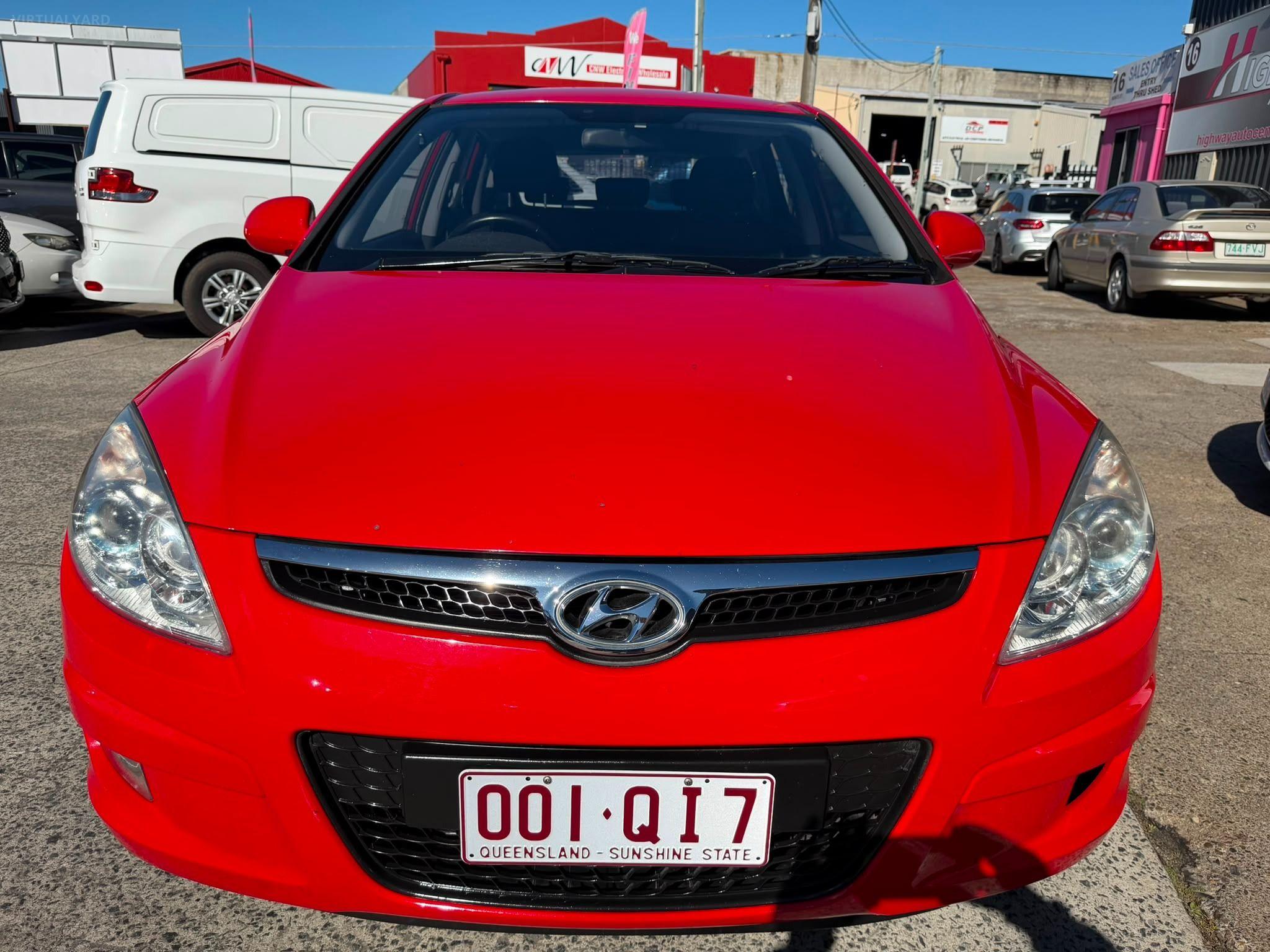HYUNDAI i30