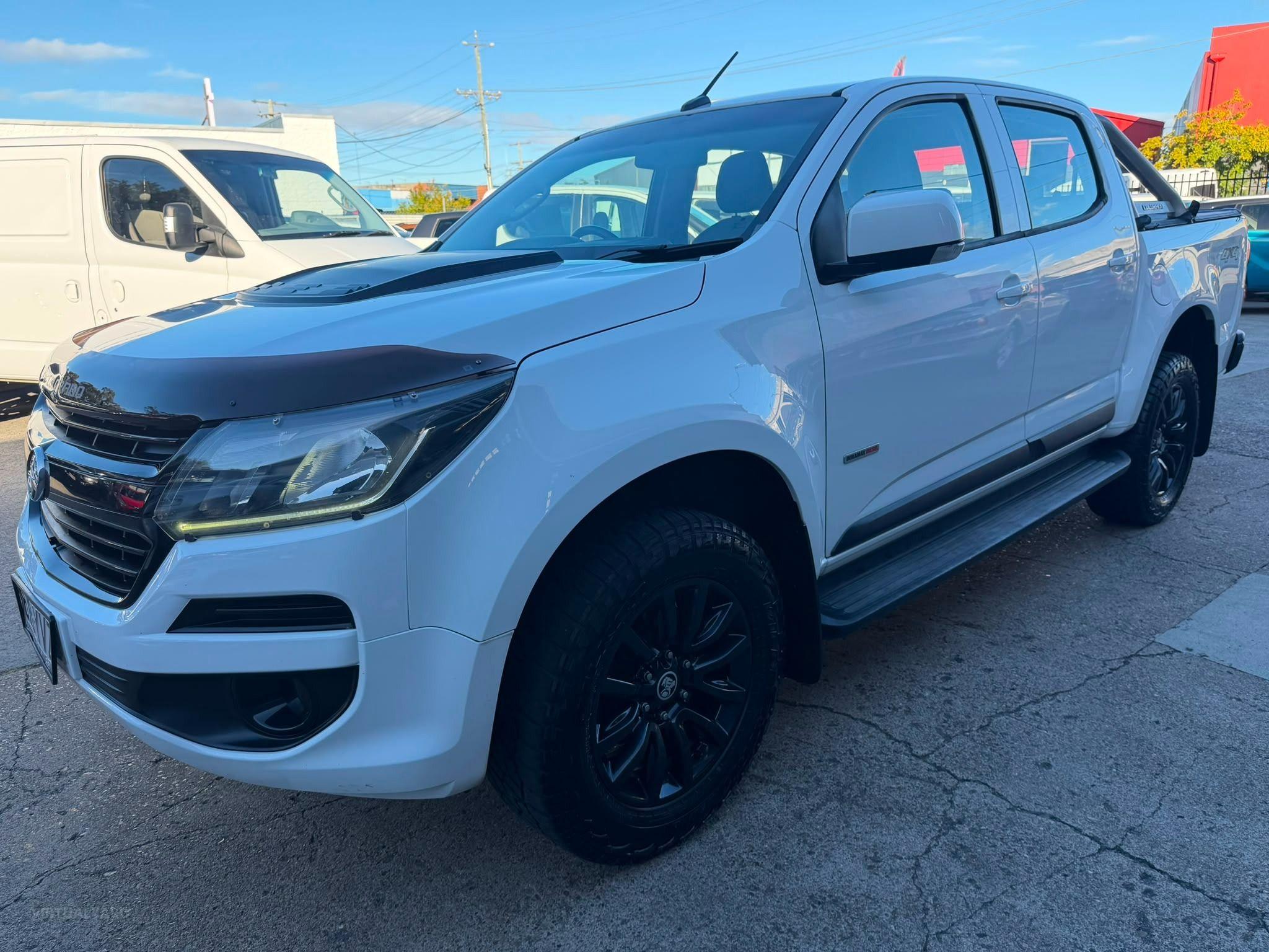 HOLDEN COLORADO