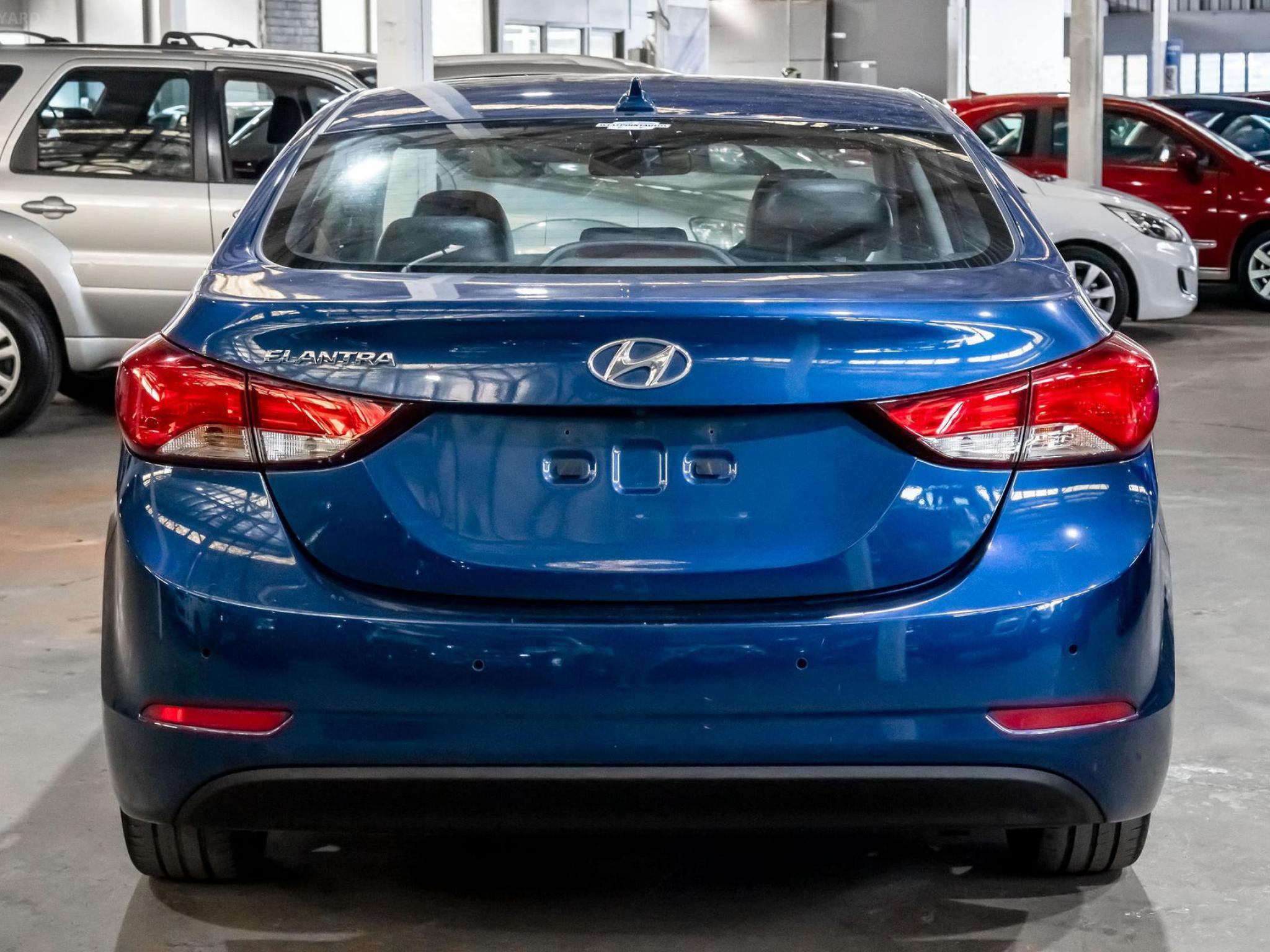 HYUNDAI ELANTRA