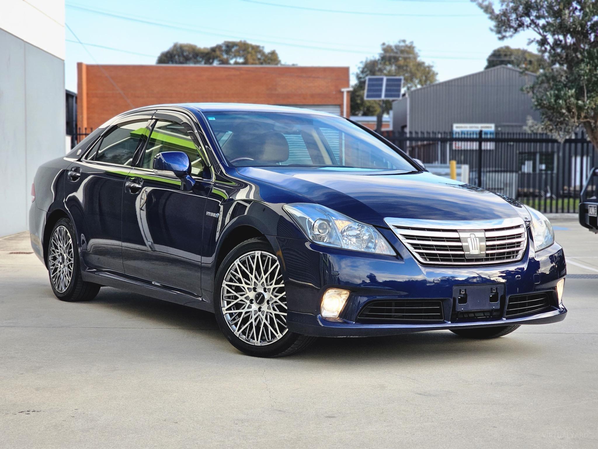 TOYOTA CROWN