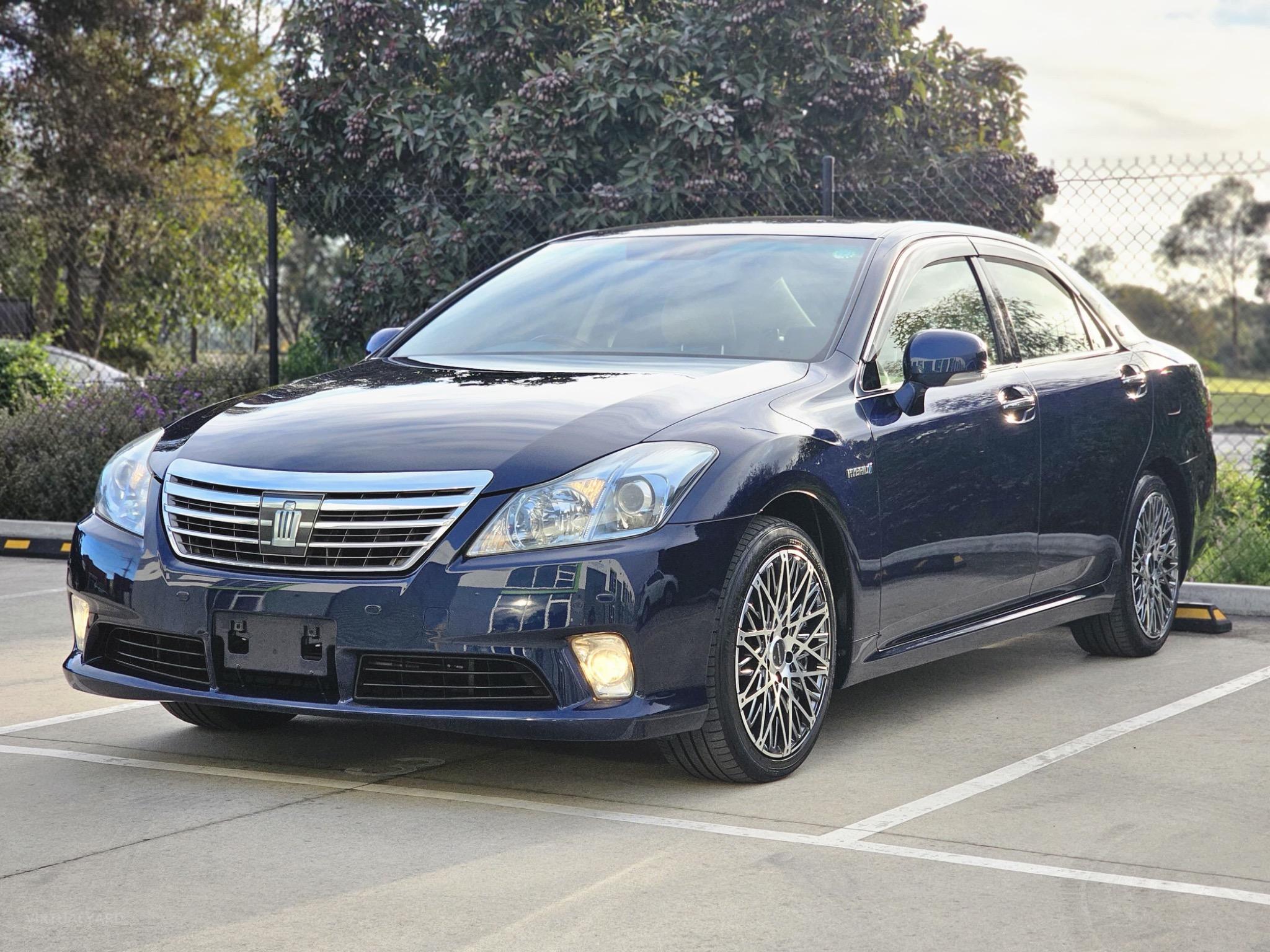 TOYOTA CROWN