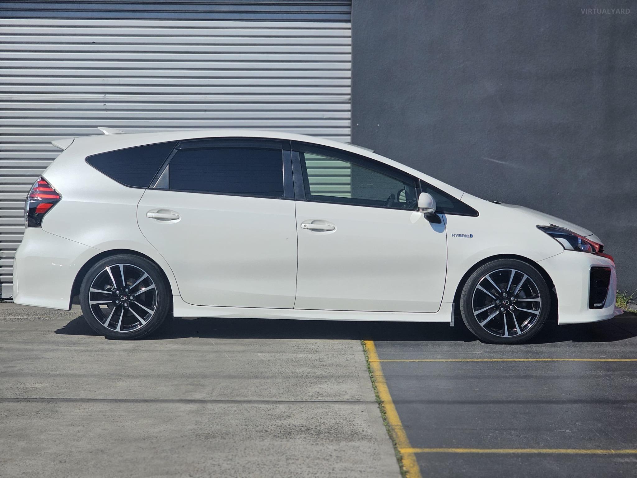 TOYOTA PRIUS ALPHA HYBRID