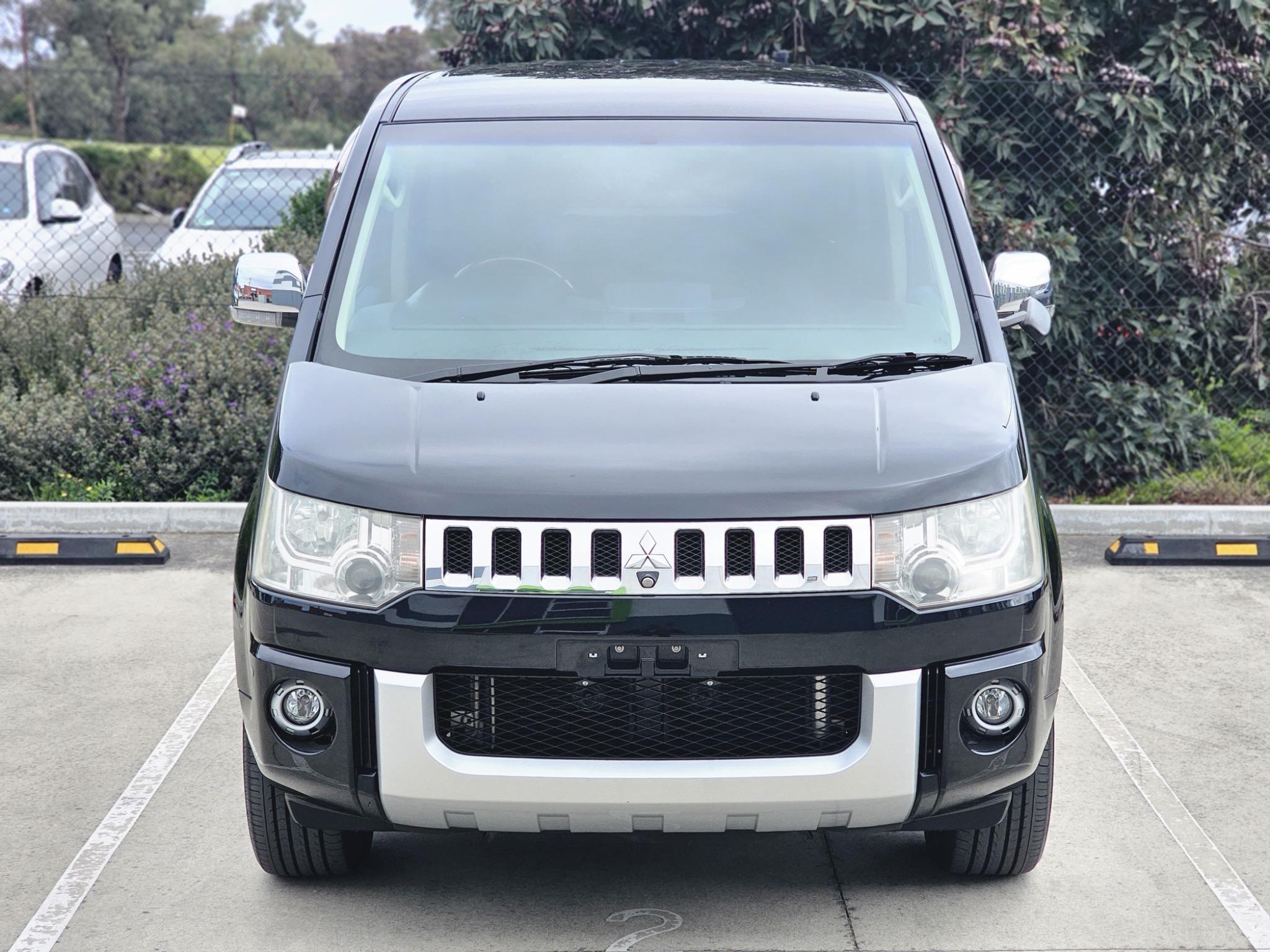 MITSUBISHI DELICA D5