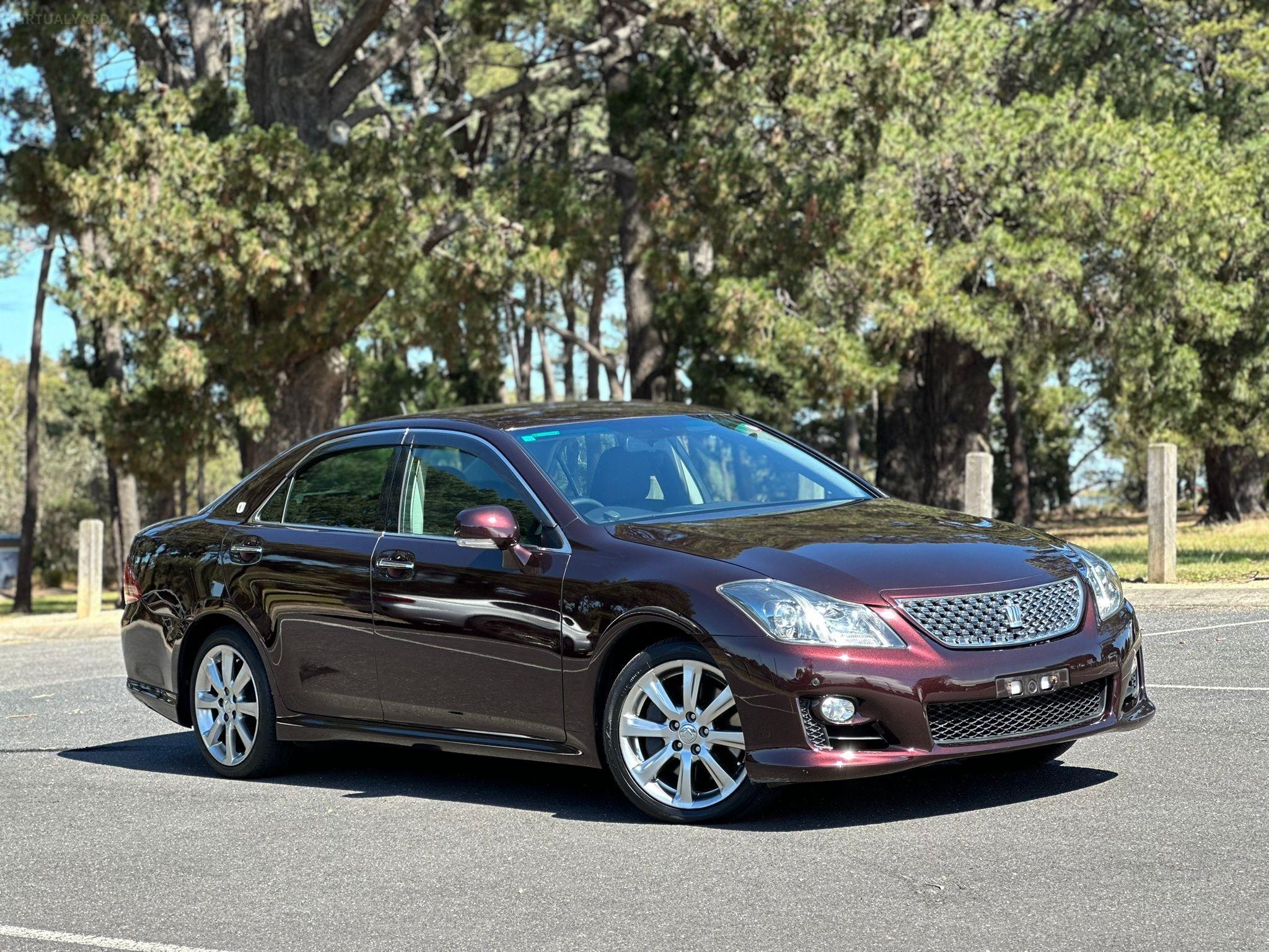 TOYOTA CROWN ATHLETE 