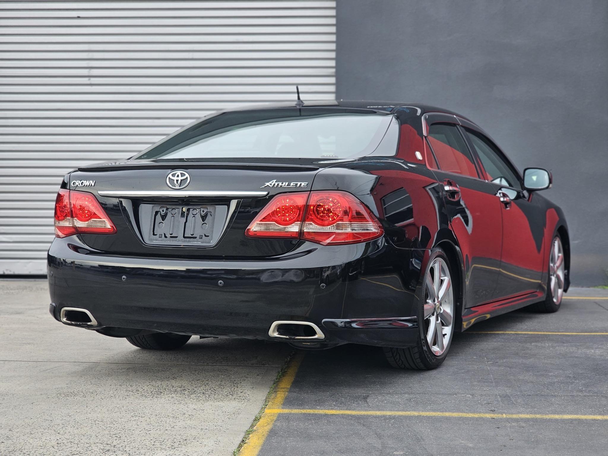 TOYOTA CROWN ATHLETE