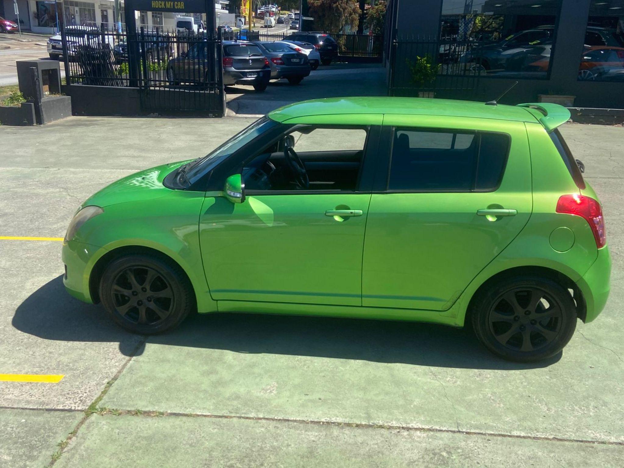 SUZUKI SWIFT