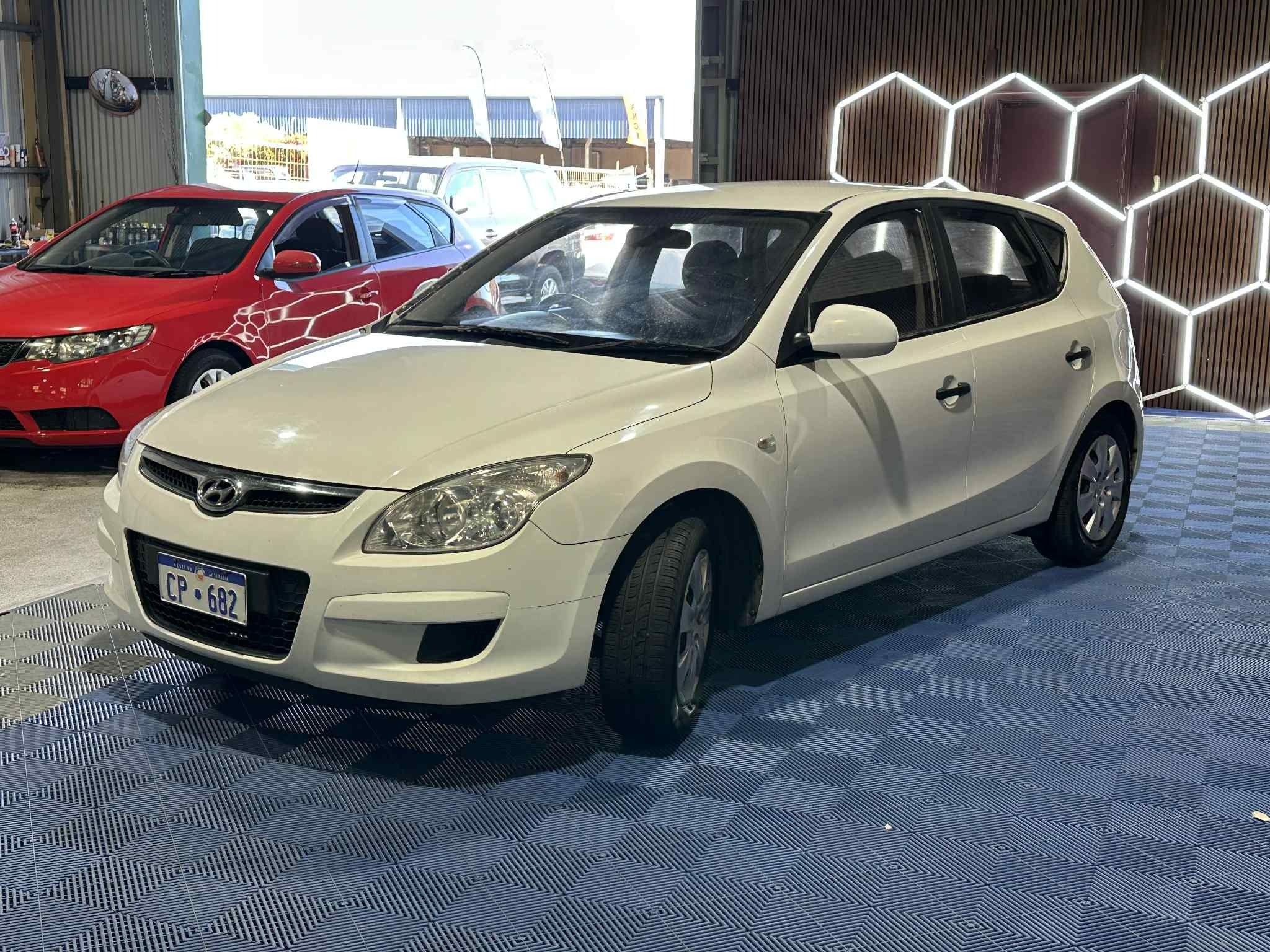 HYUNDAI i30