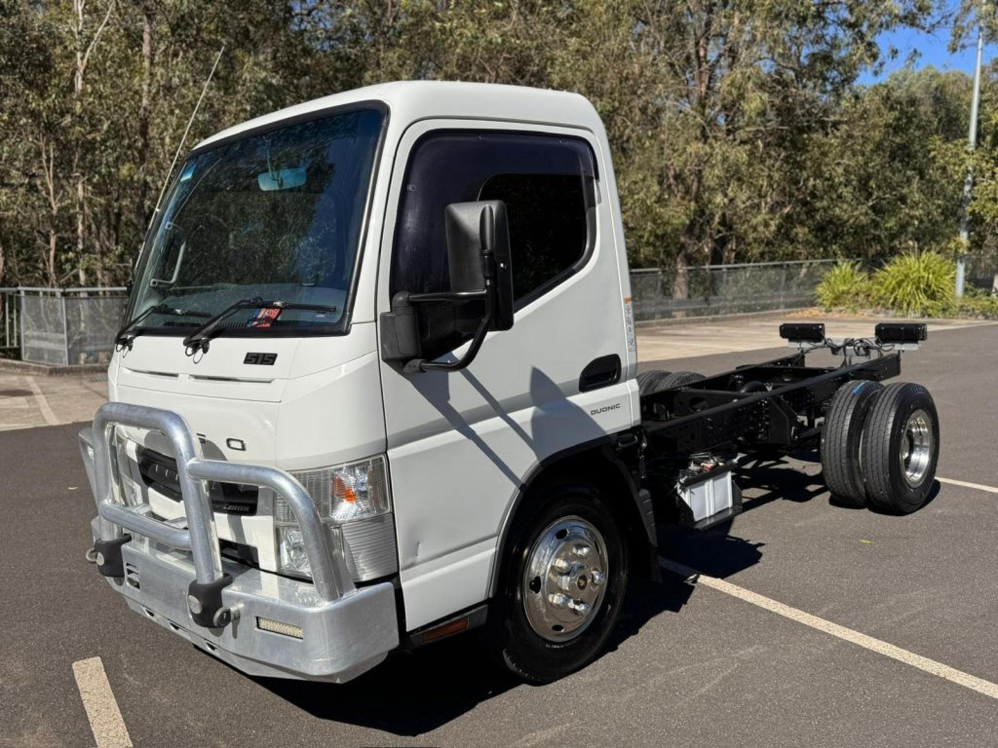 MITSUBISHI CANTER L 7/800 515 TRAY TRUCK/CAB CHASSIS