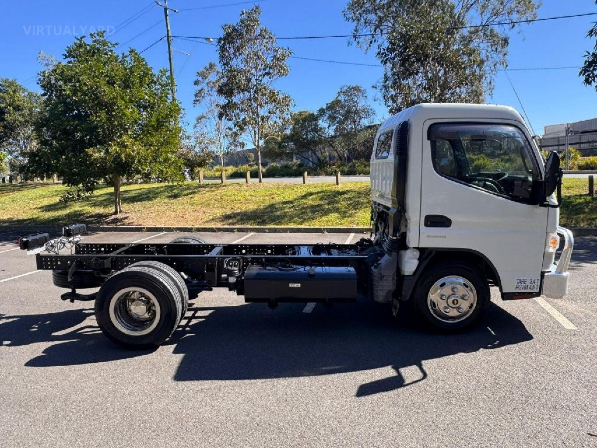 MITSUBISHI CANTER L 7/800 515 TRAY TRUCK/CAB CHASSIS