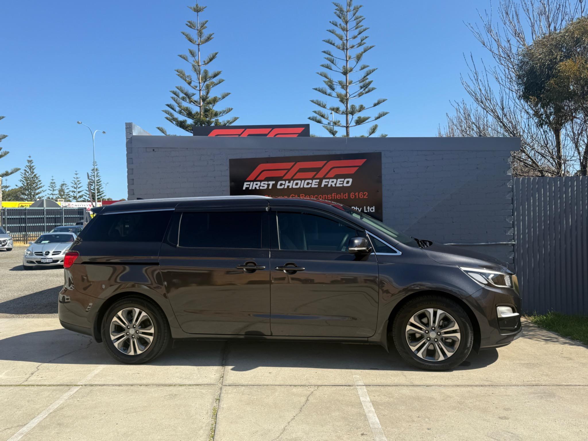 KIA CARNIVAL