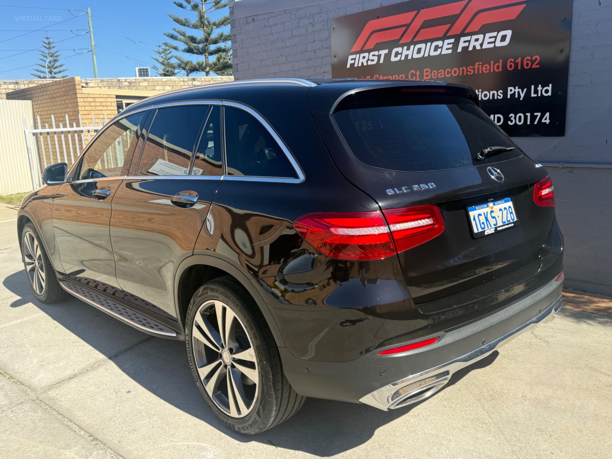 MERCEDES-BENZ GLC