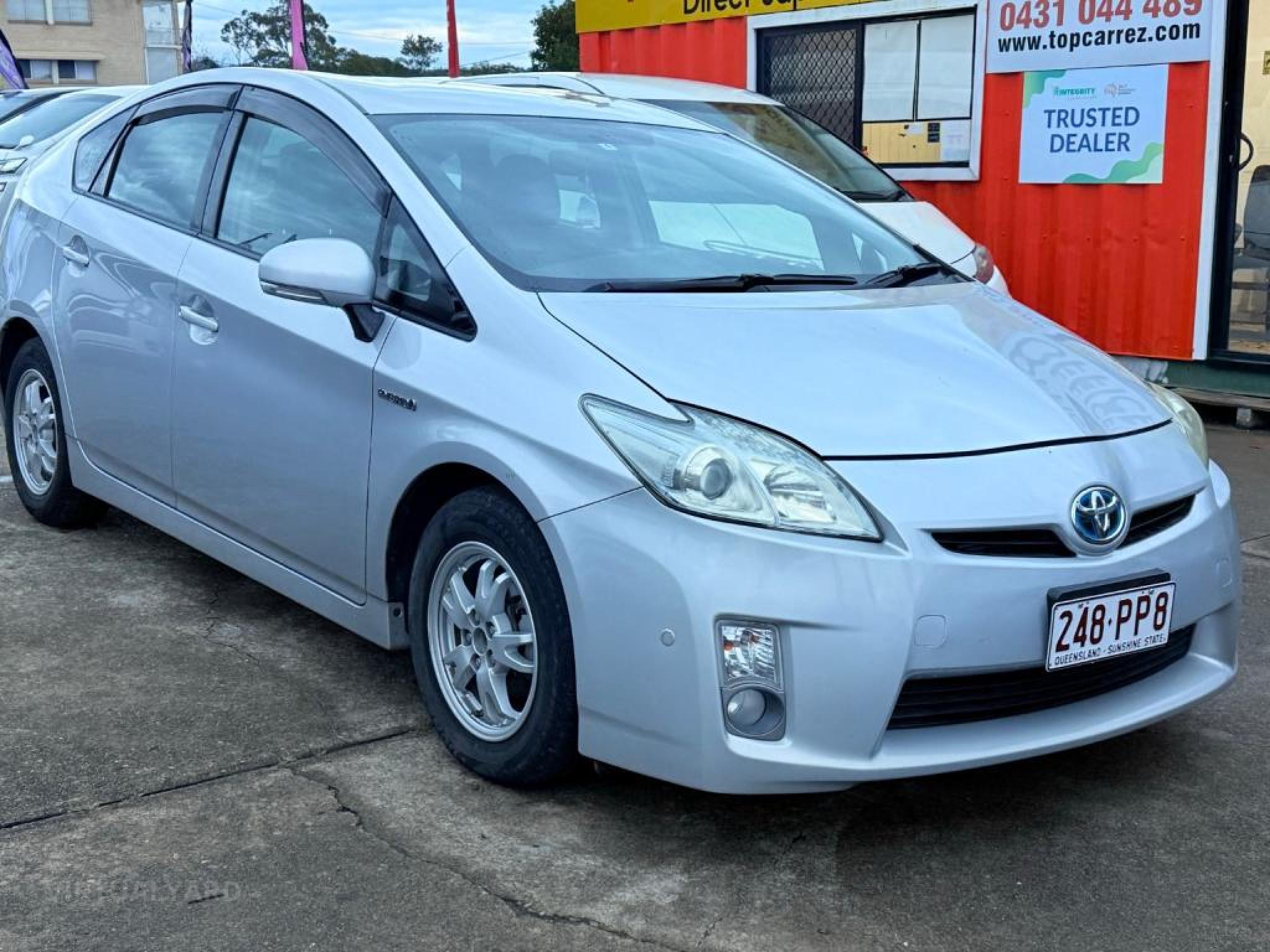 TOYOTA PRIUS