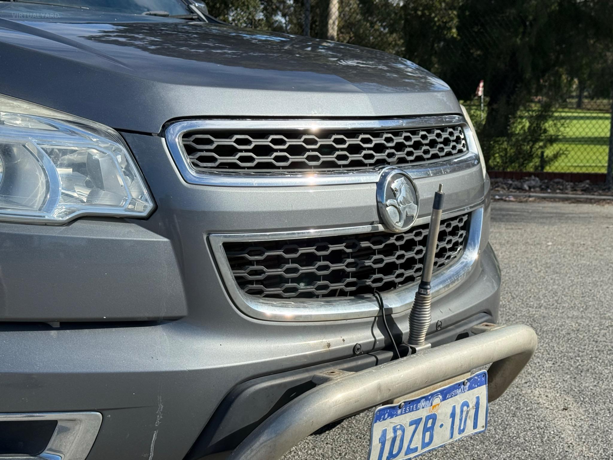 HOLDEN COLORADO