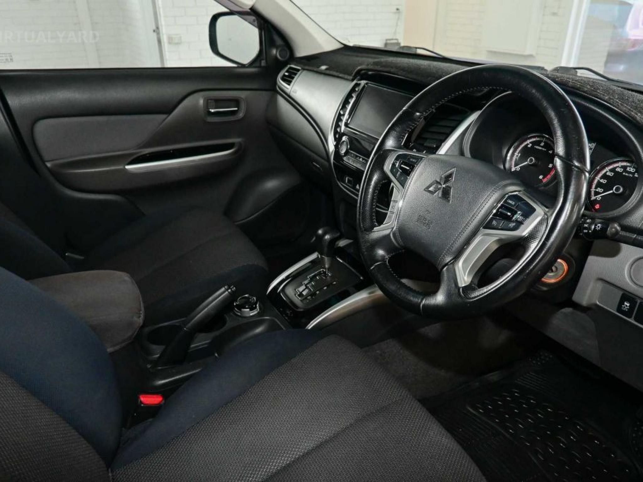 MITSUBISHI TRITON