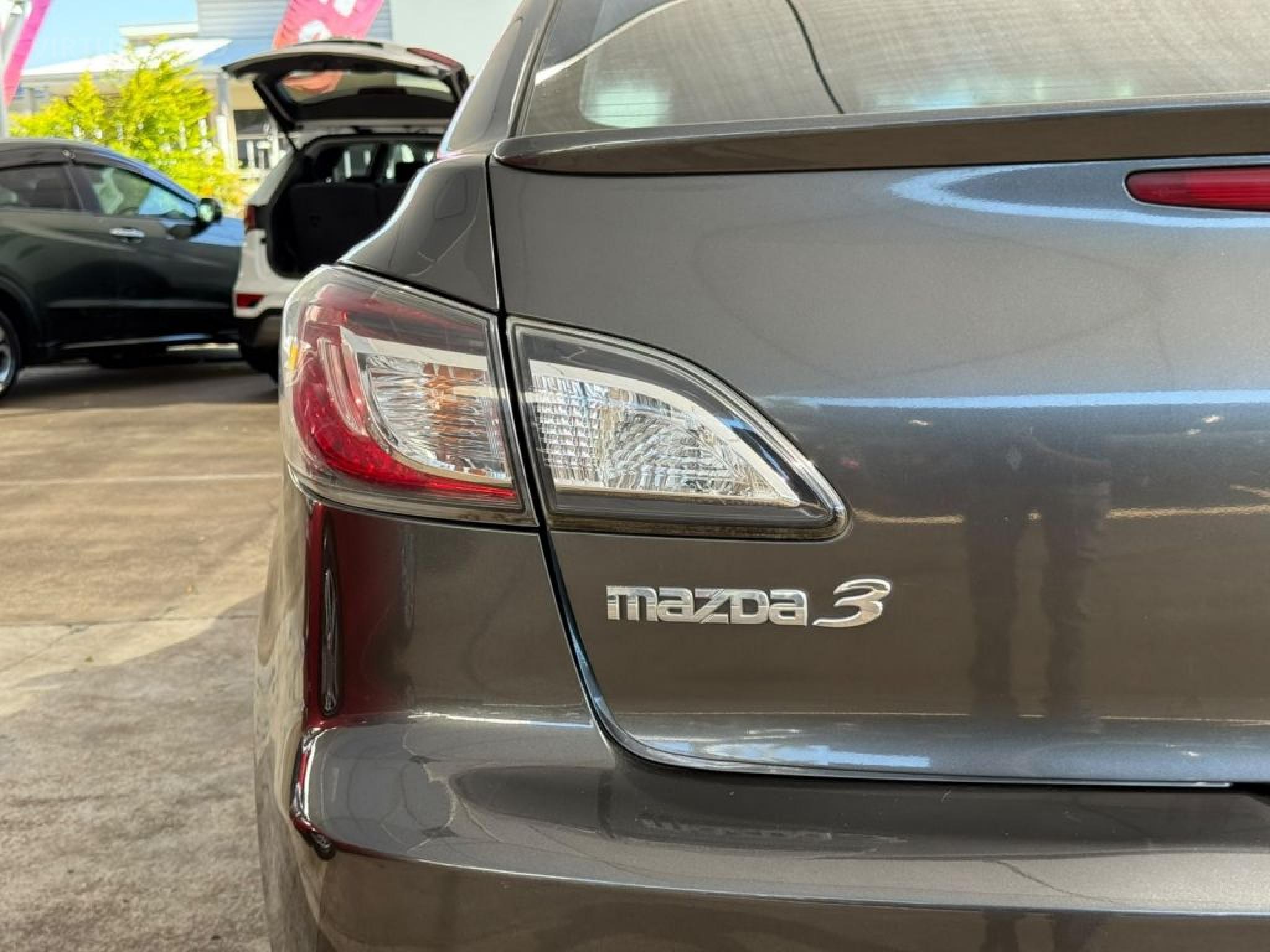 MAZDA MAZDA3