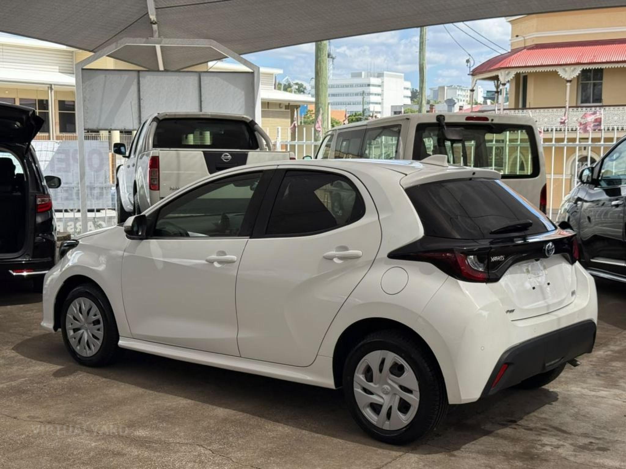 TOYOTA Yaris