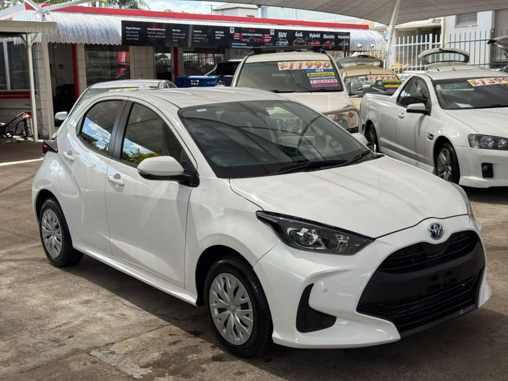 TOYOTA Yaris