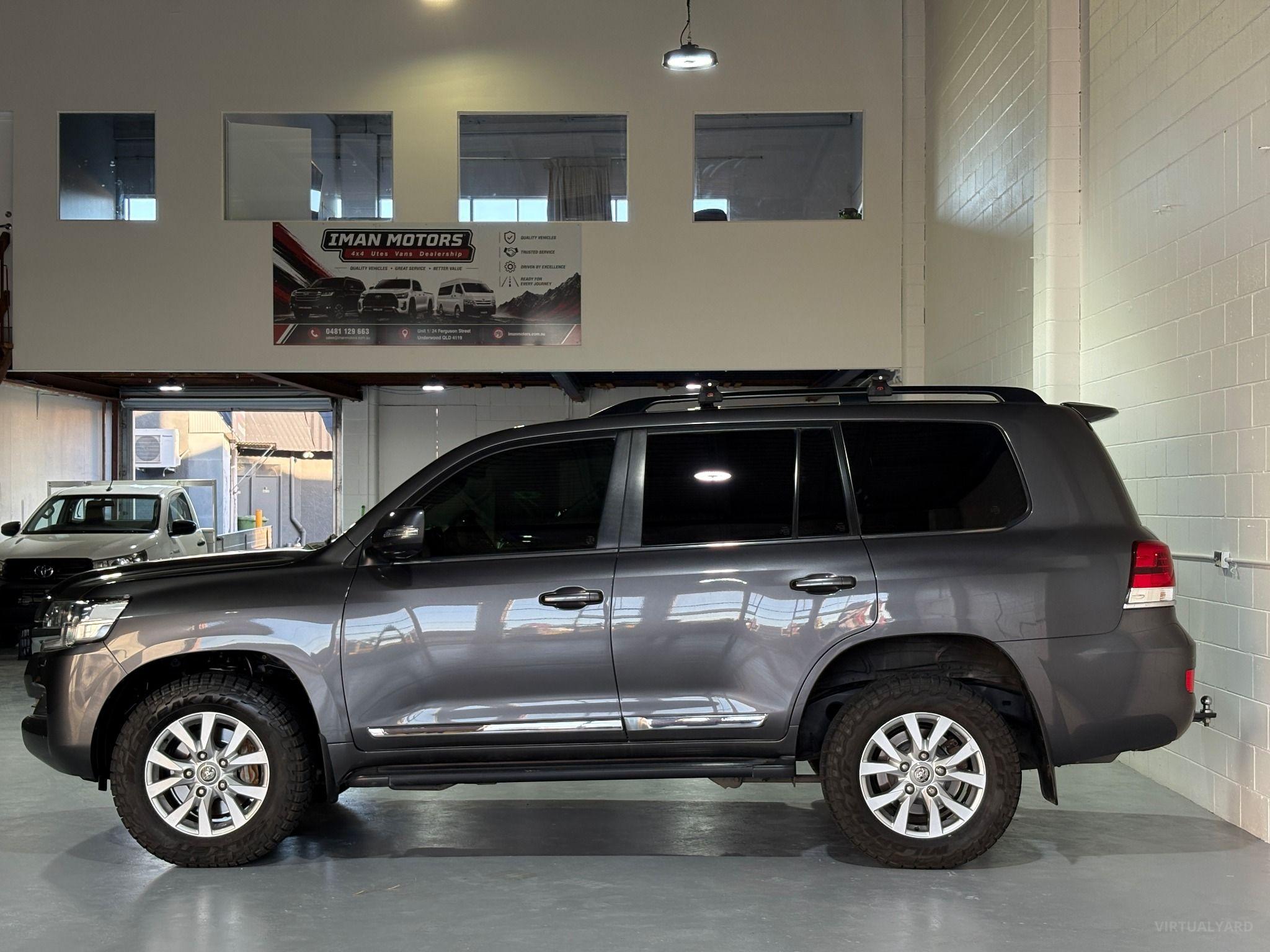 TOYOTA LANDCRUISER