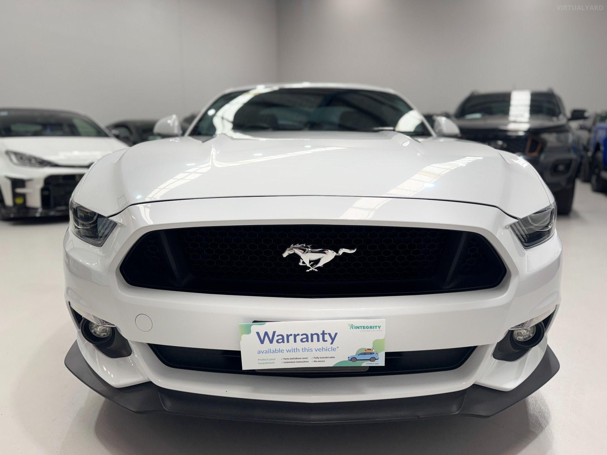 FORD MUSTANG
