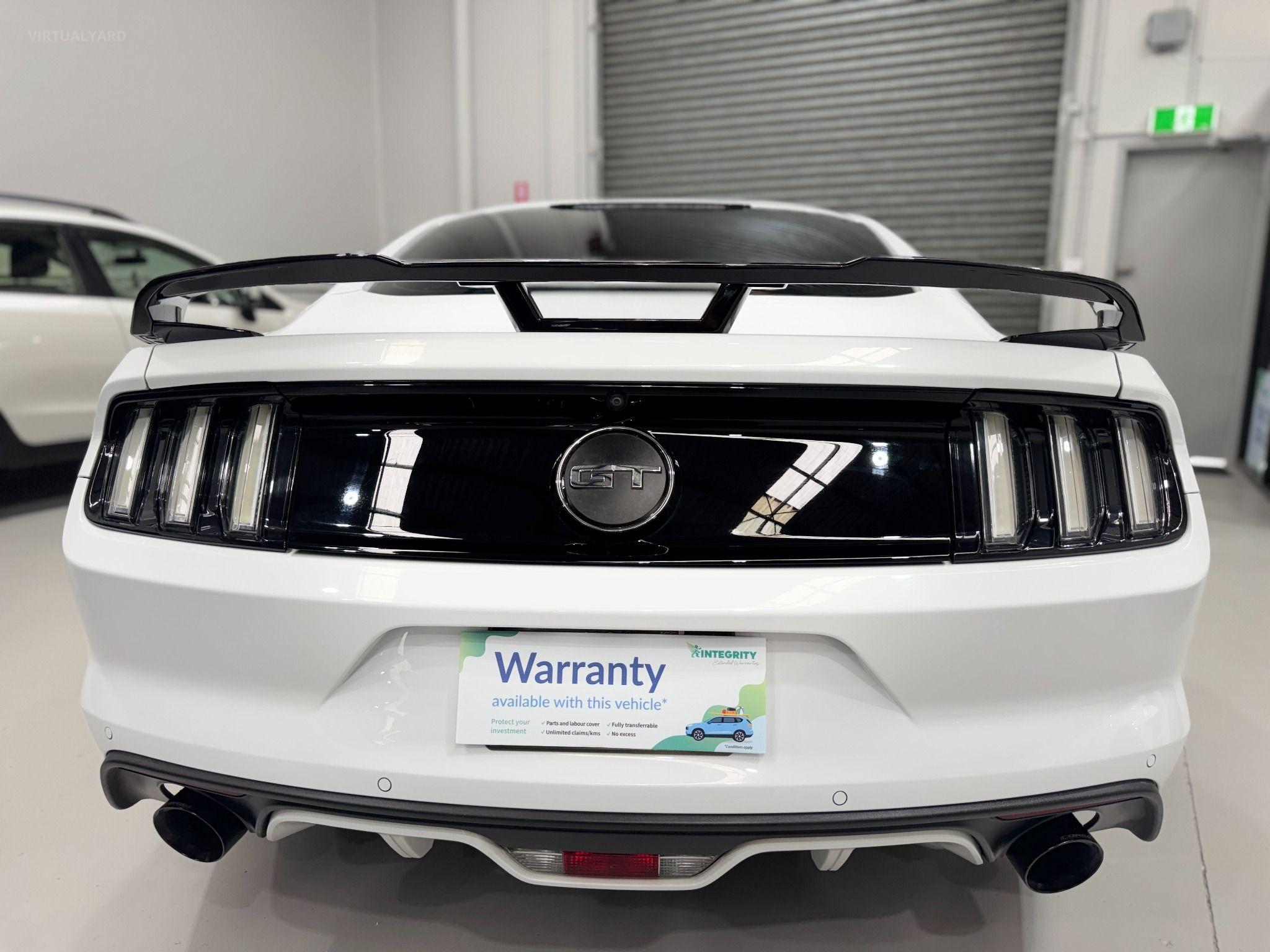 FORD MUSTANG