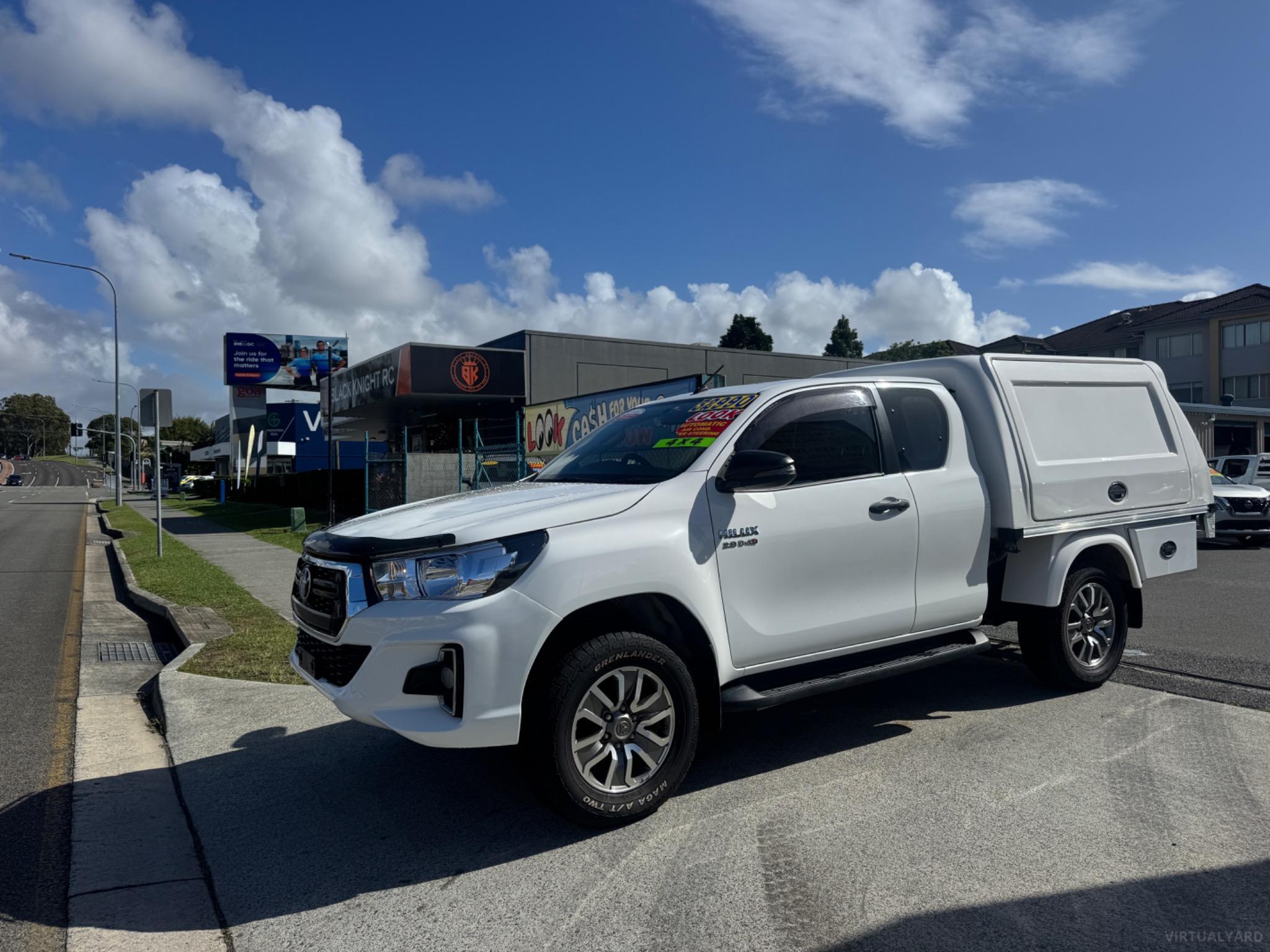 TOYOTA HILUX