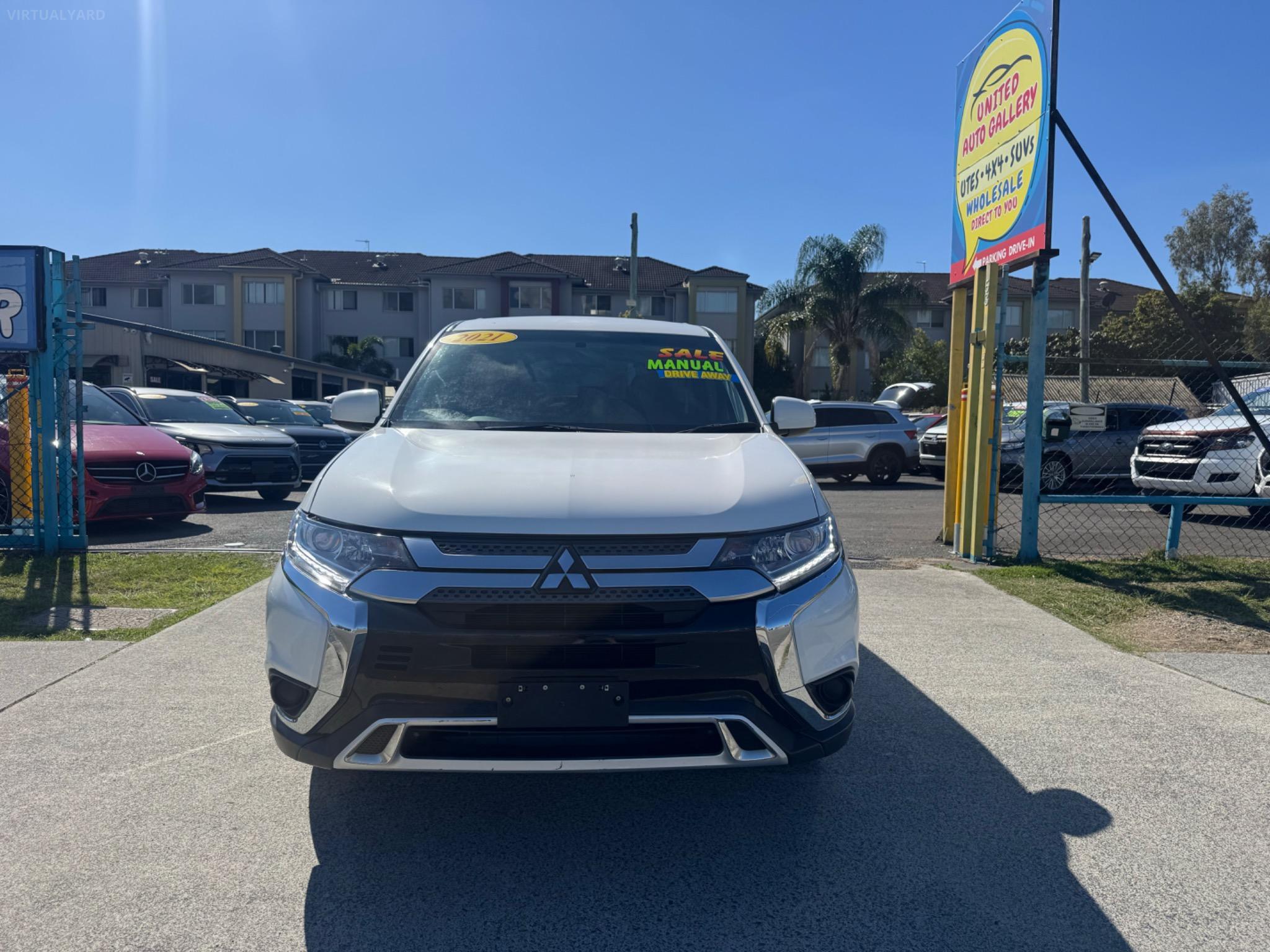 MITSUBISHI OUTLANDER